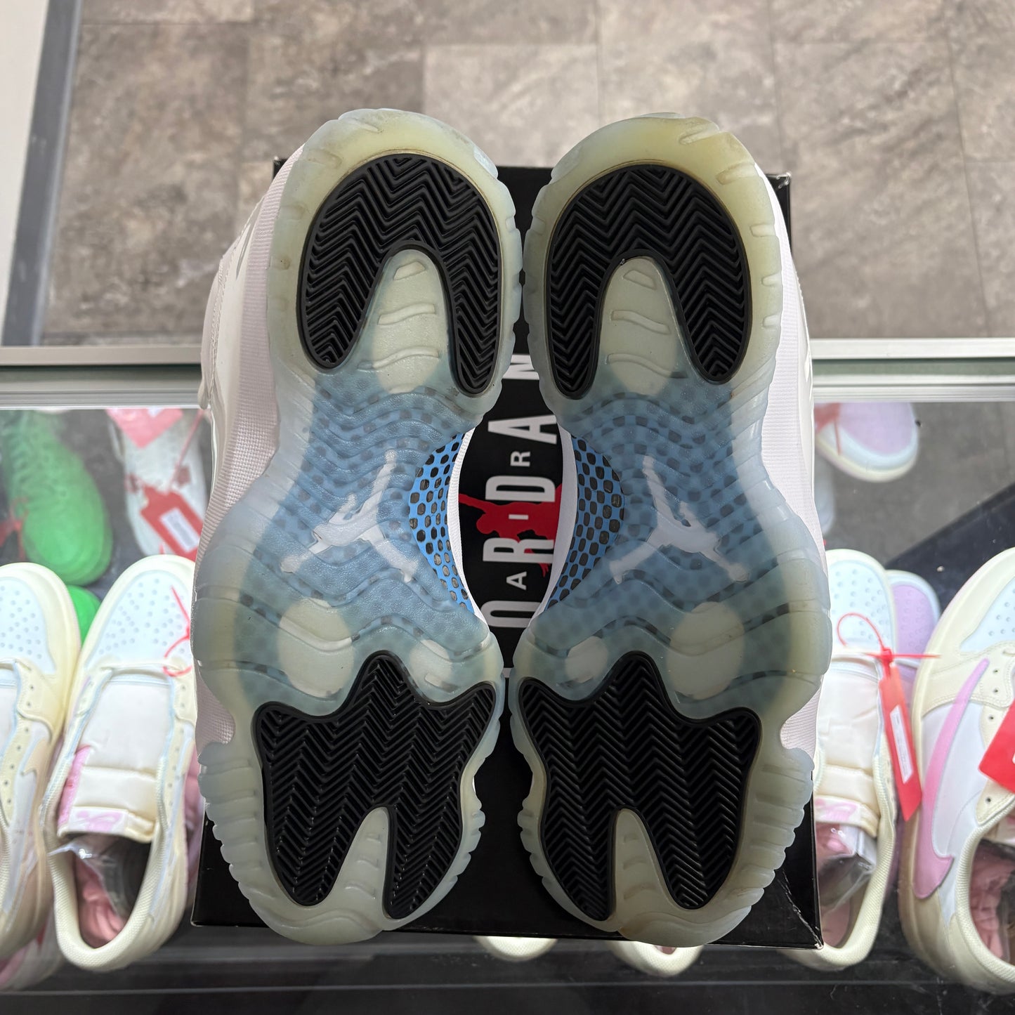 Jordan 11 Retro Legend Blue (2024)