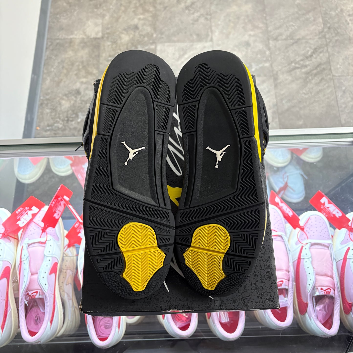 Jordan 4 Retro Thunder (2023)