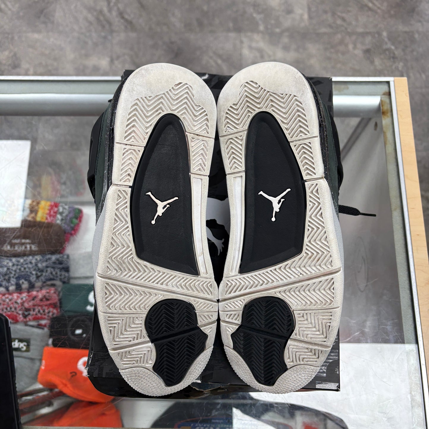 Jordan 4 Retro Fear (2024)