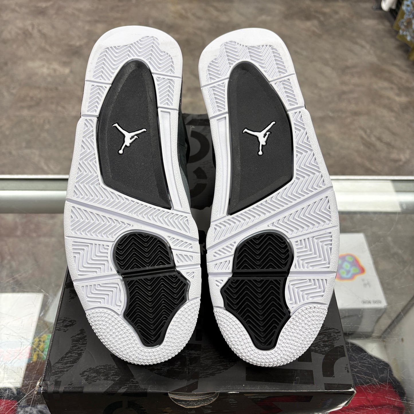 Jordan 4 Retro Fear (2024)