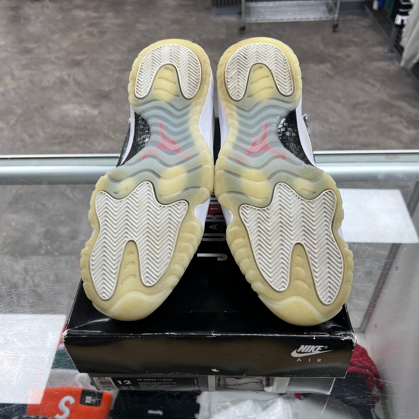 Nike Jordan 11 Platinum Tint