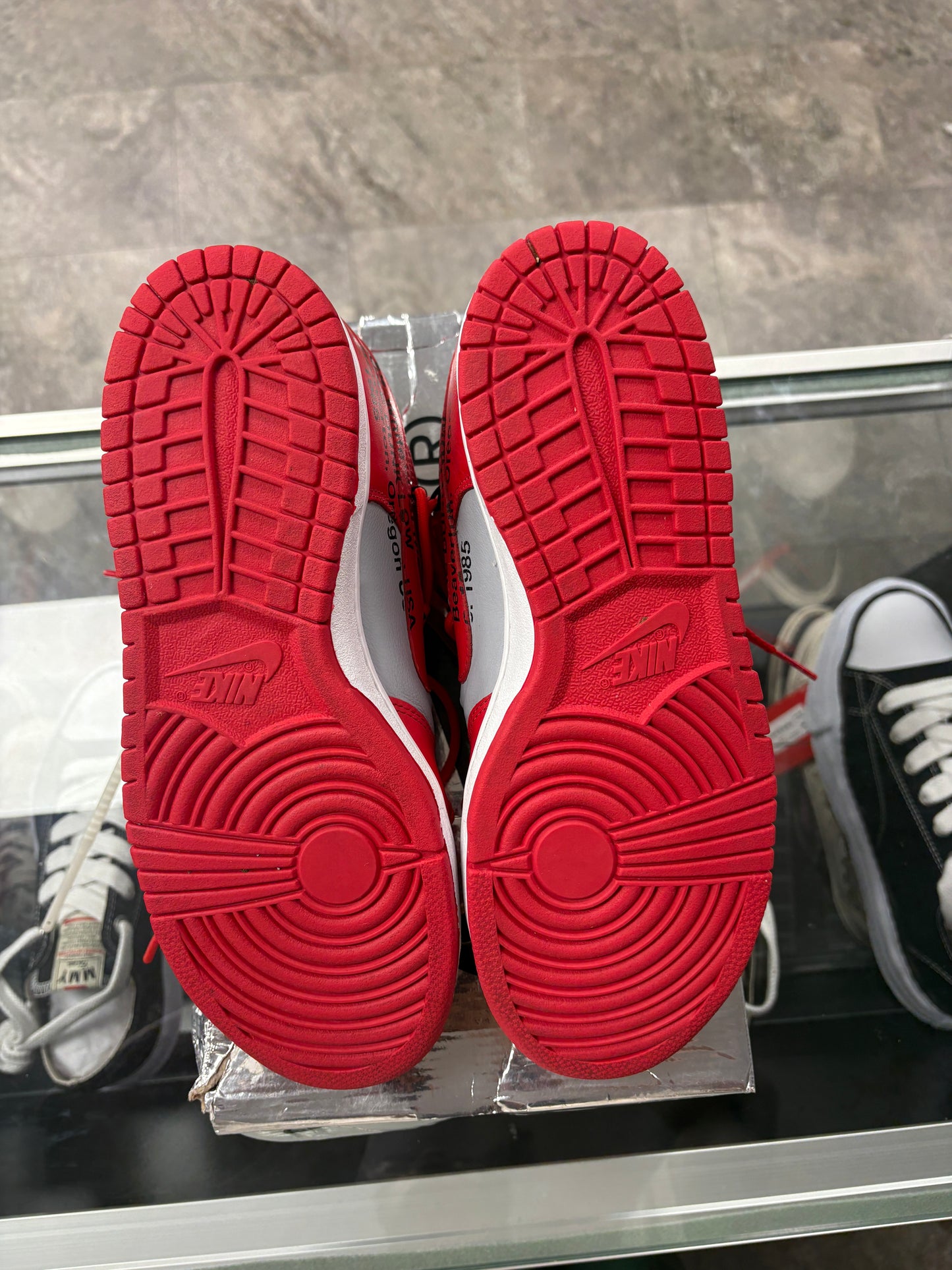 Nike Dunk Low Off-White University Red