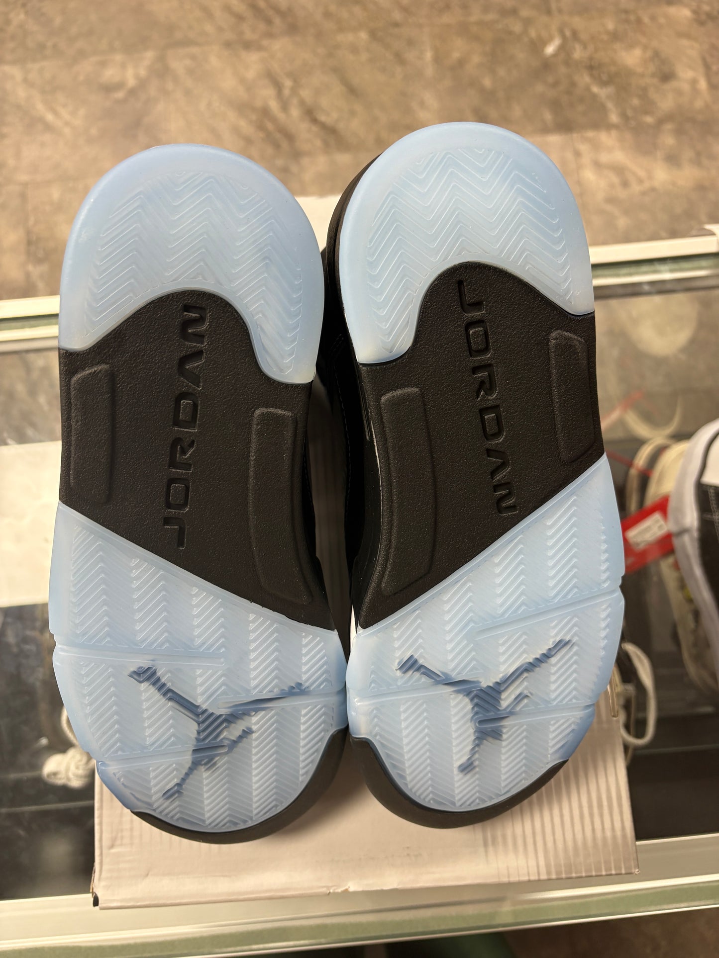 Jordan 5 Retro Black University Blue (2026)