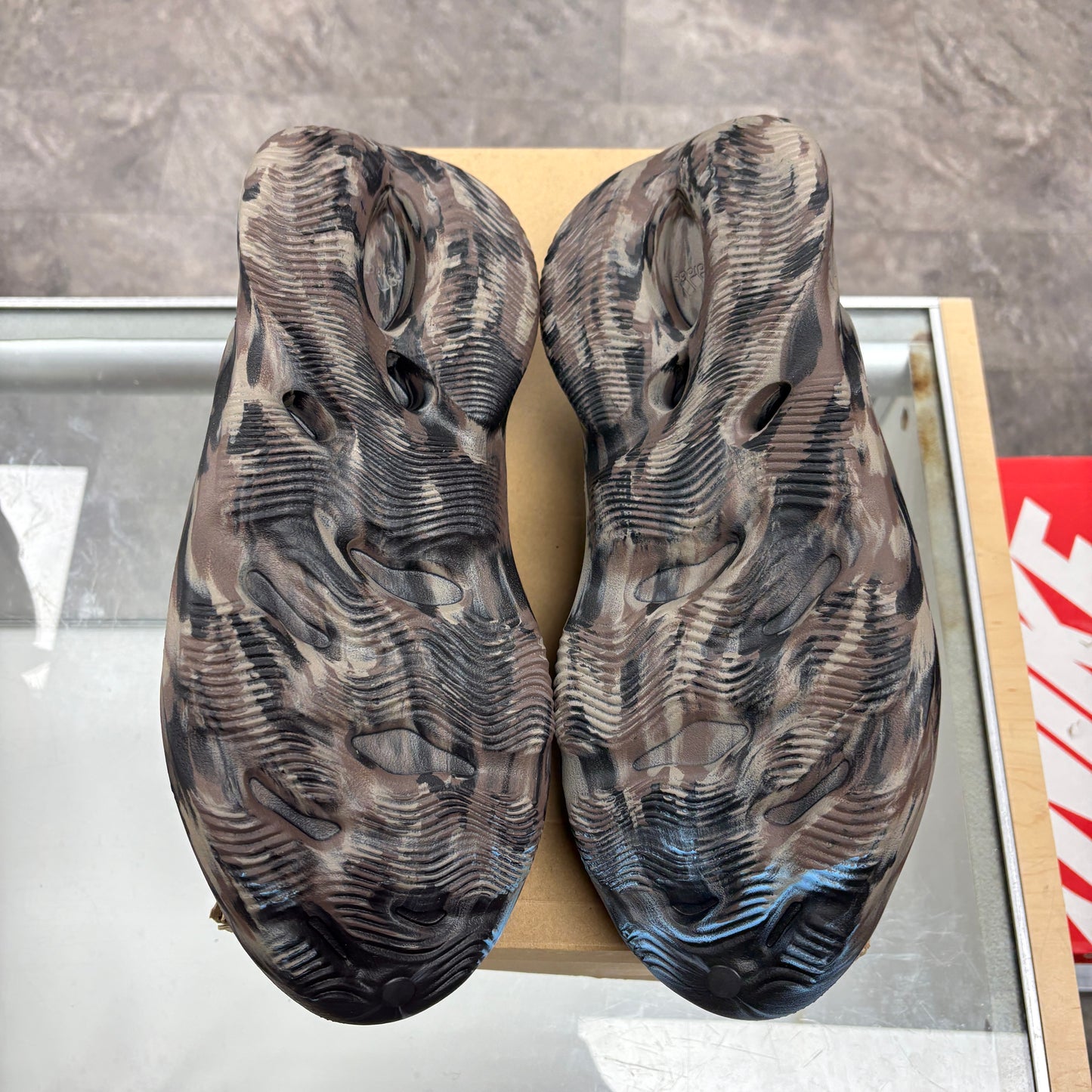 adidas Yeezy Foam RNR MX Cinder