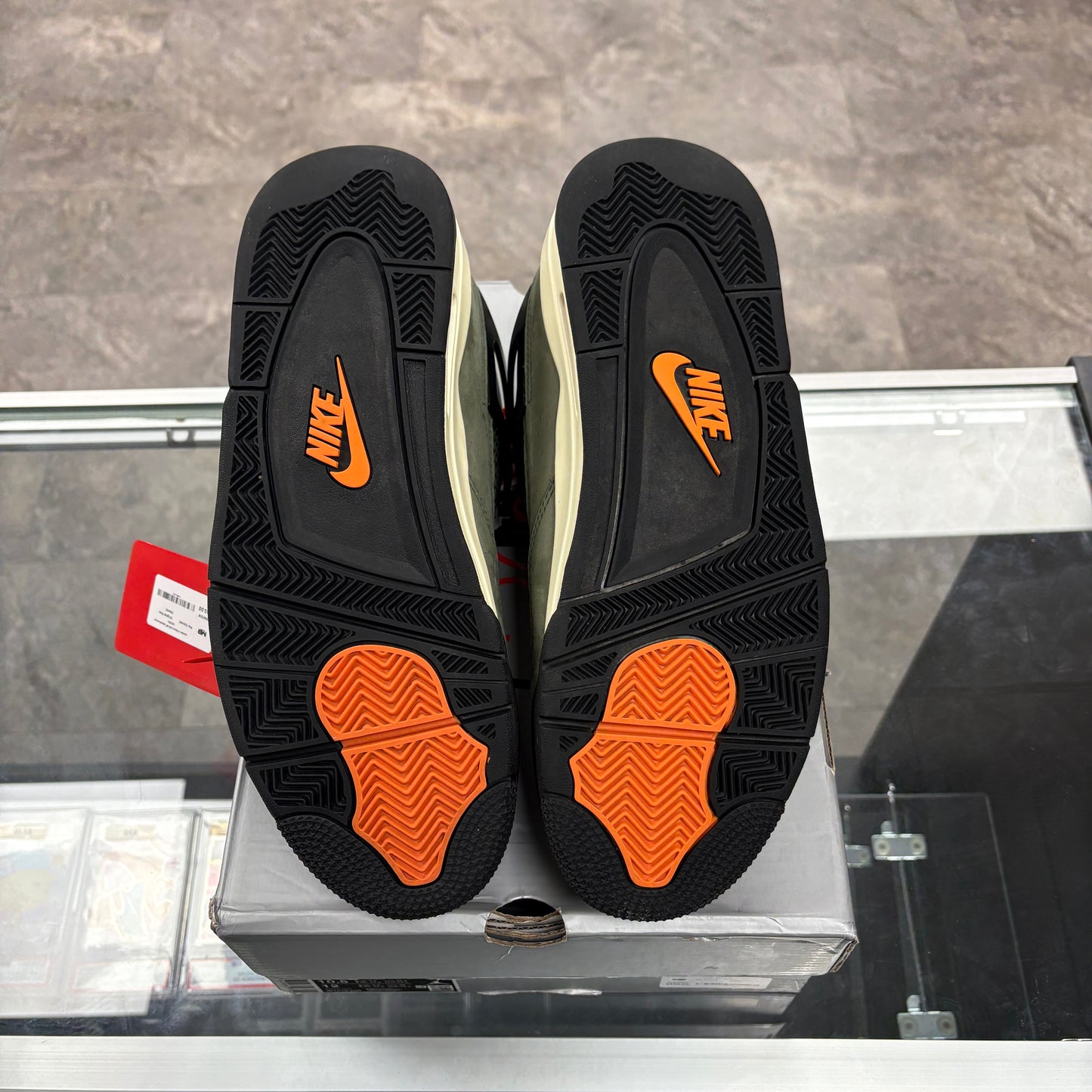 Jordan 4 Retro OG SP Undefeated (2025)