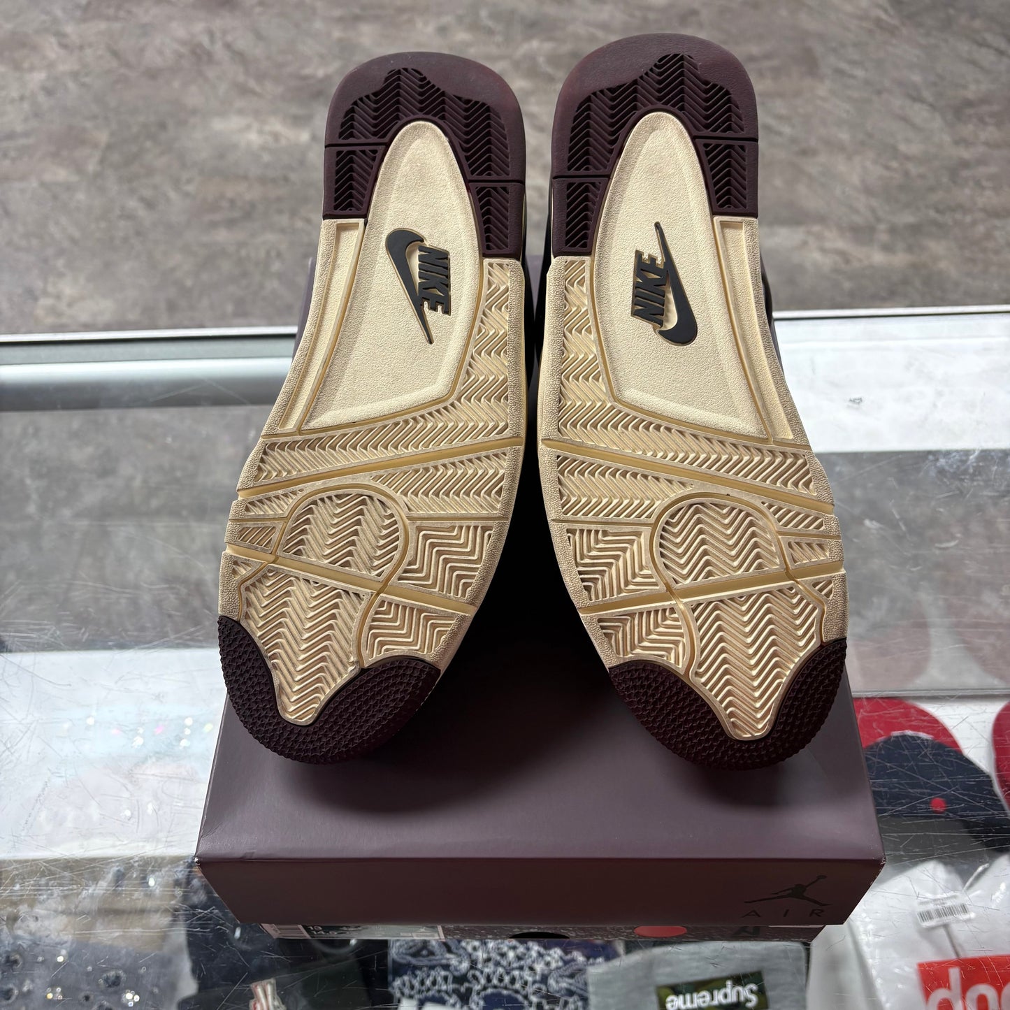 Jordan 4 Retro SP A Ma Maniére Violet Ore