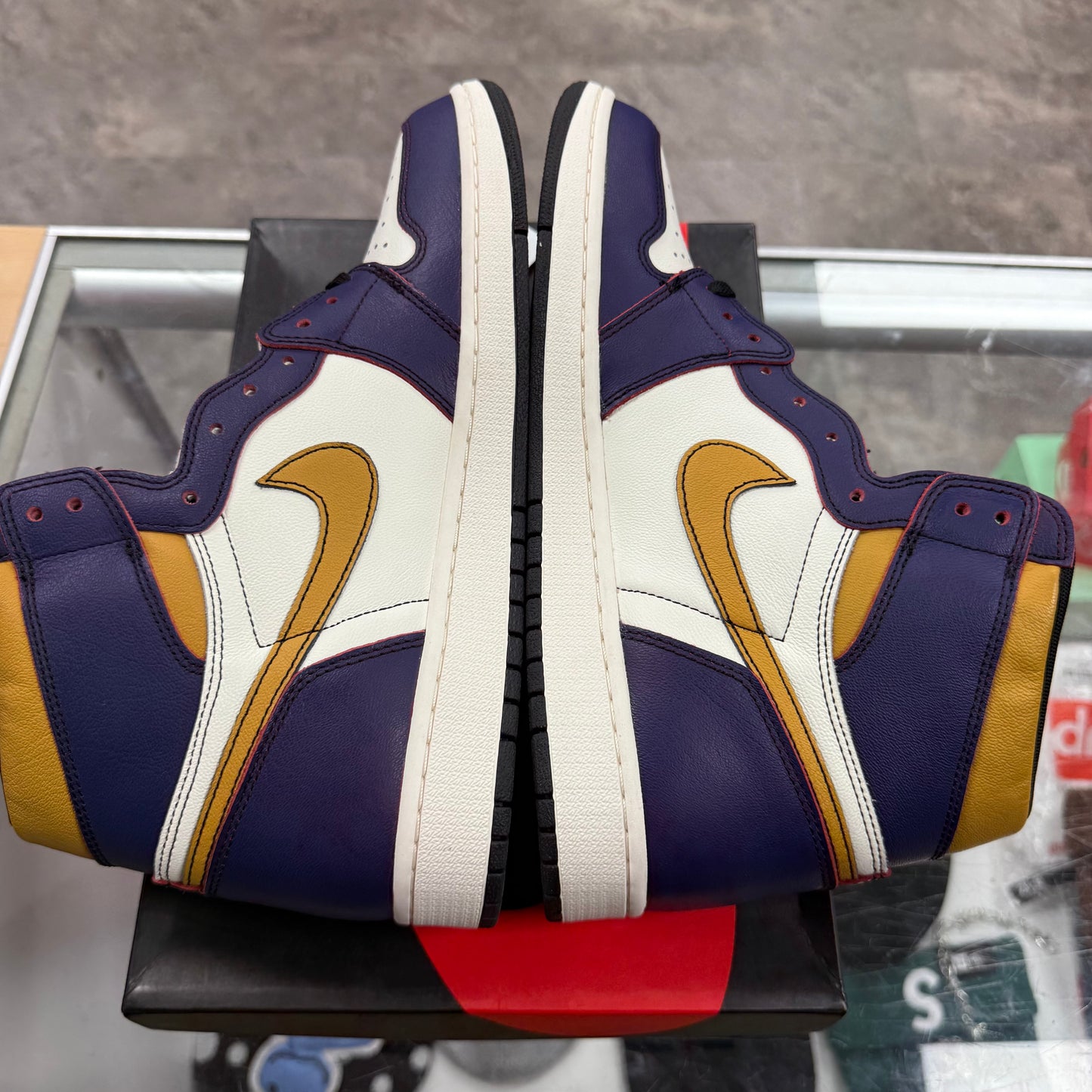 Air Jordan 1 Retro High OG Defiant SB La To Chicago