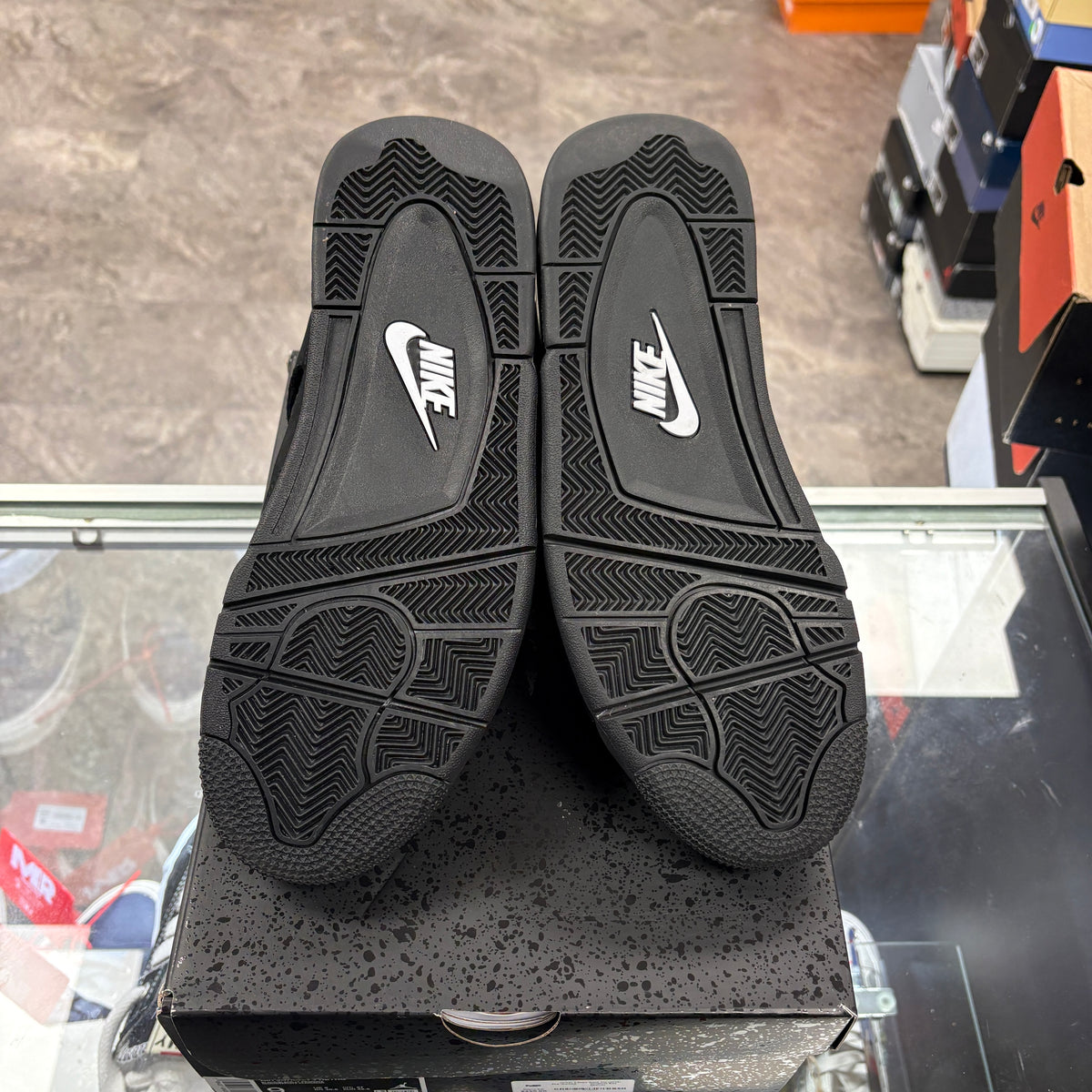 Jordan 4 Retro Black Cat (2025)