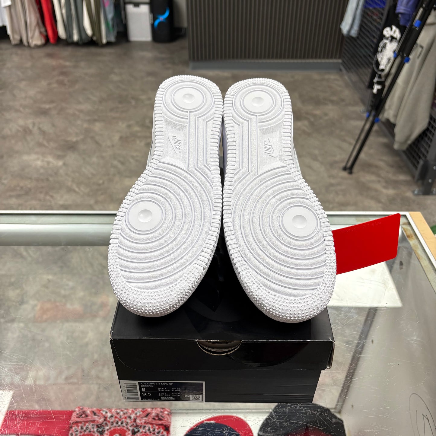 Nike Air Force 1 Low Supreme White