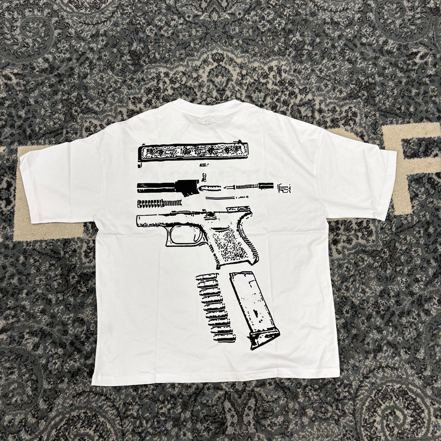 Put Em Onna News Or Sum (White Black)