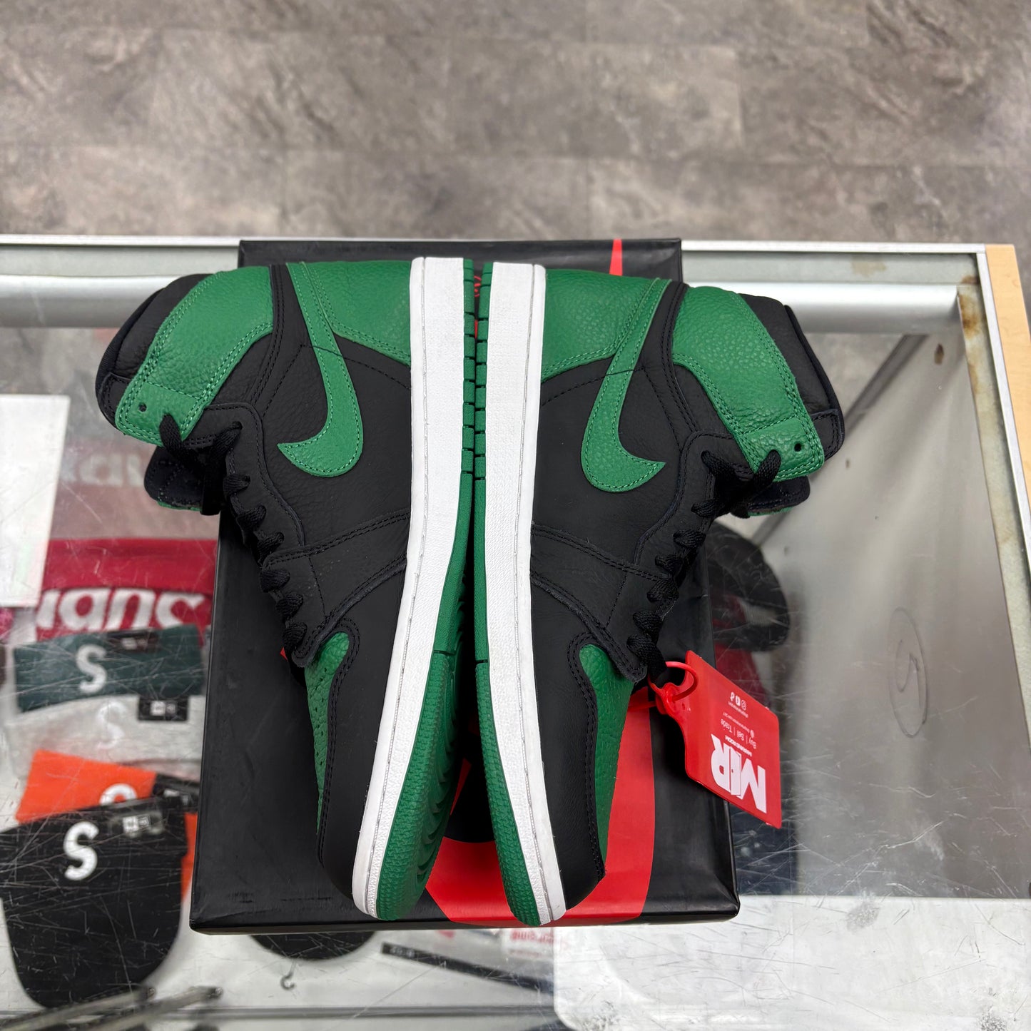 Jordan 1 Retro High Pine Green Black