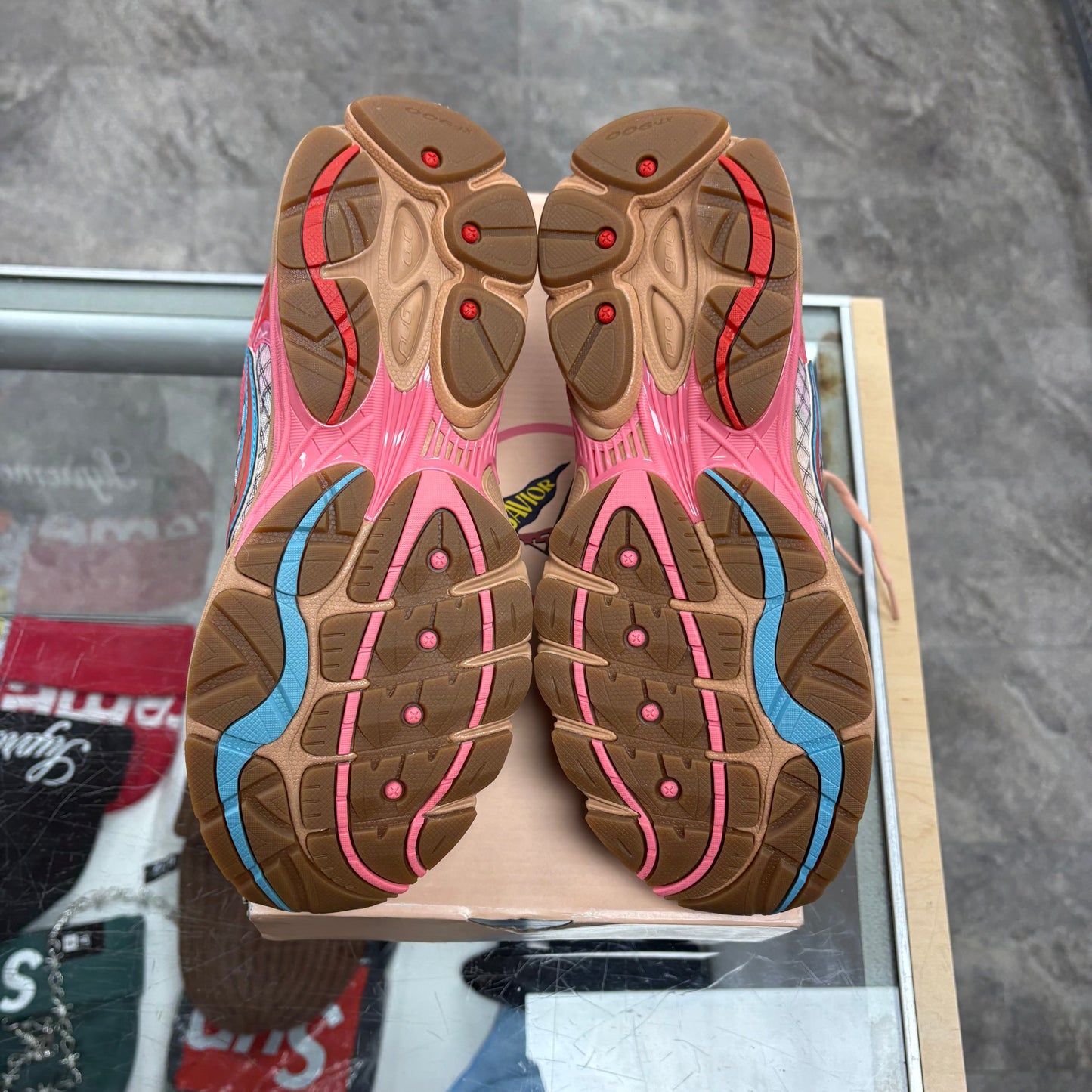 Saucony ProGrid Omni 9 Jae Tips To Do List Tan