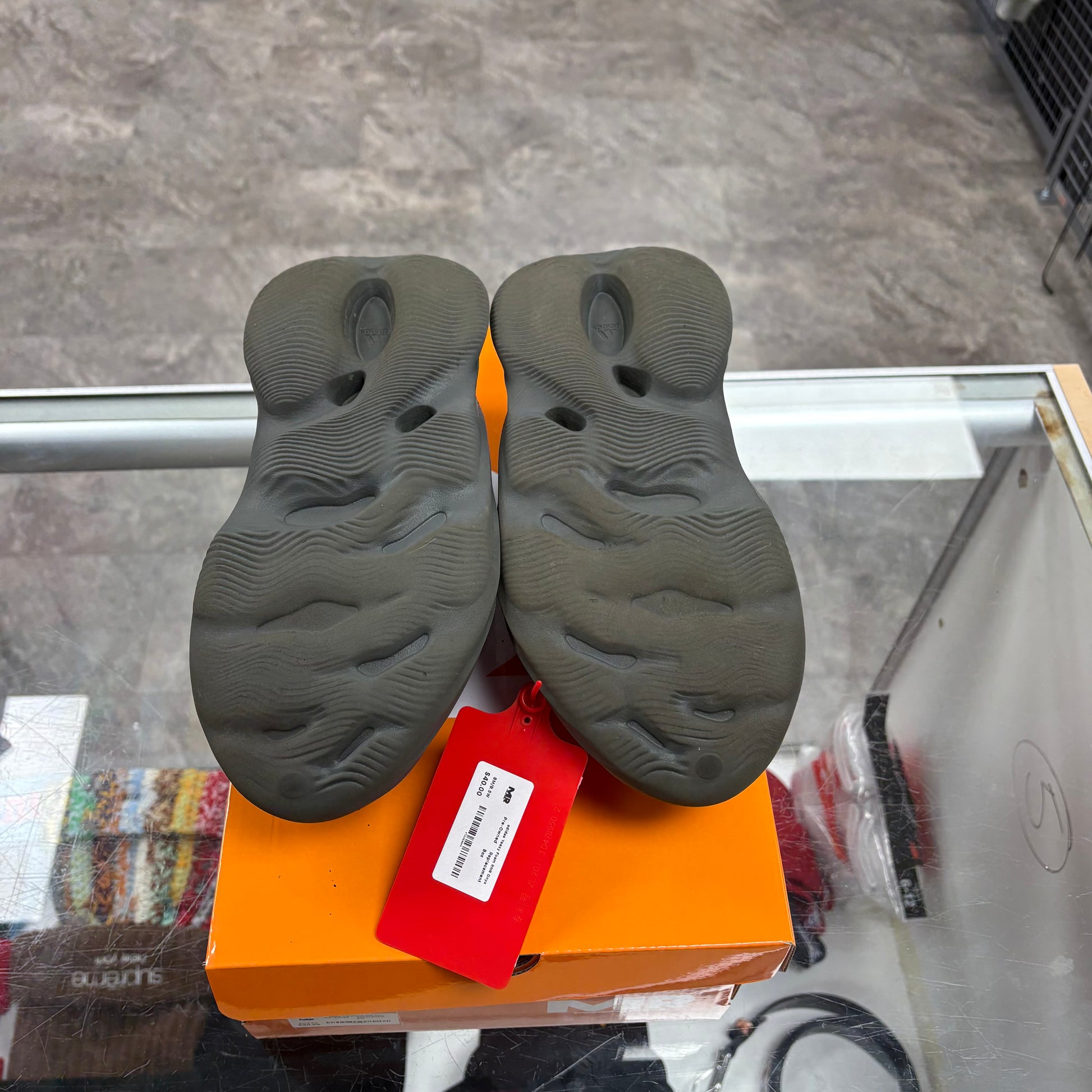 adidas Yeezy Foam RNR Onyx