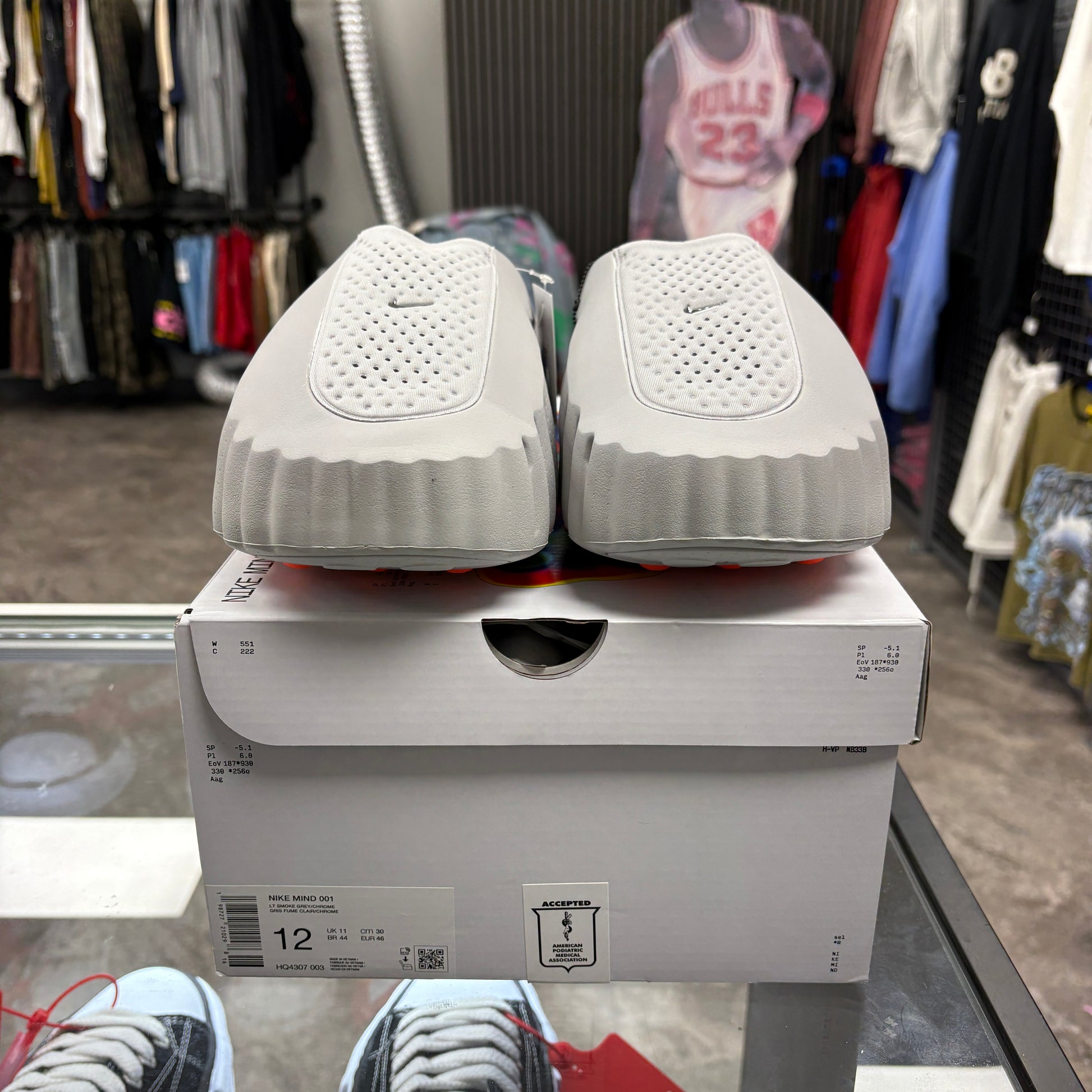 Nike Mind 001 Slide Light Smoke Grey