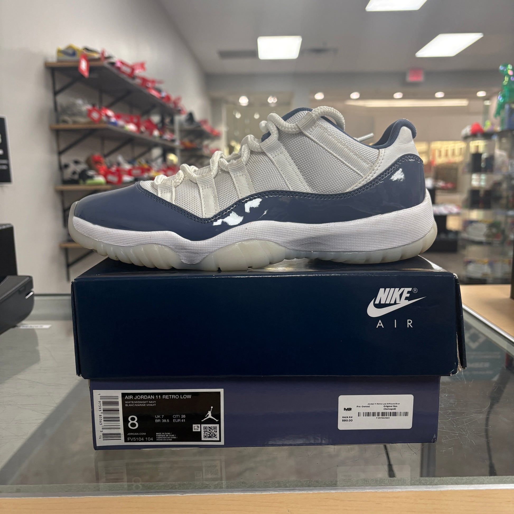 Jordan 11 Retro Low Diffused Blue