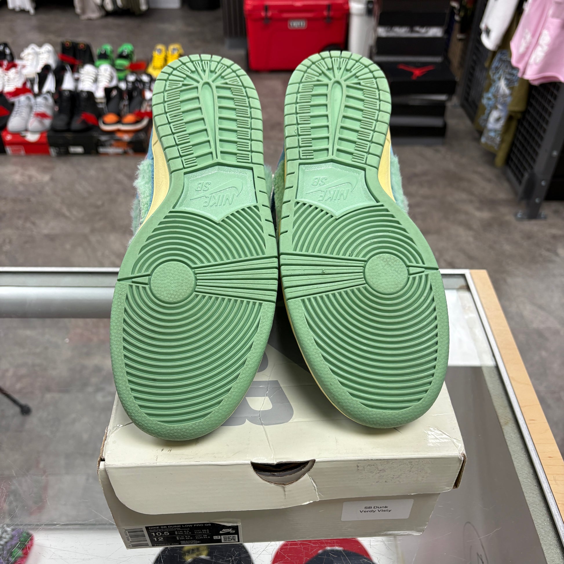 Nike SB Dunk Low Verdy Visty