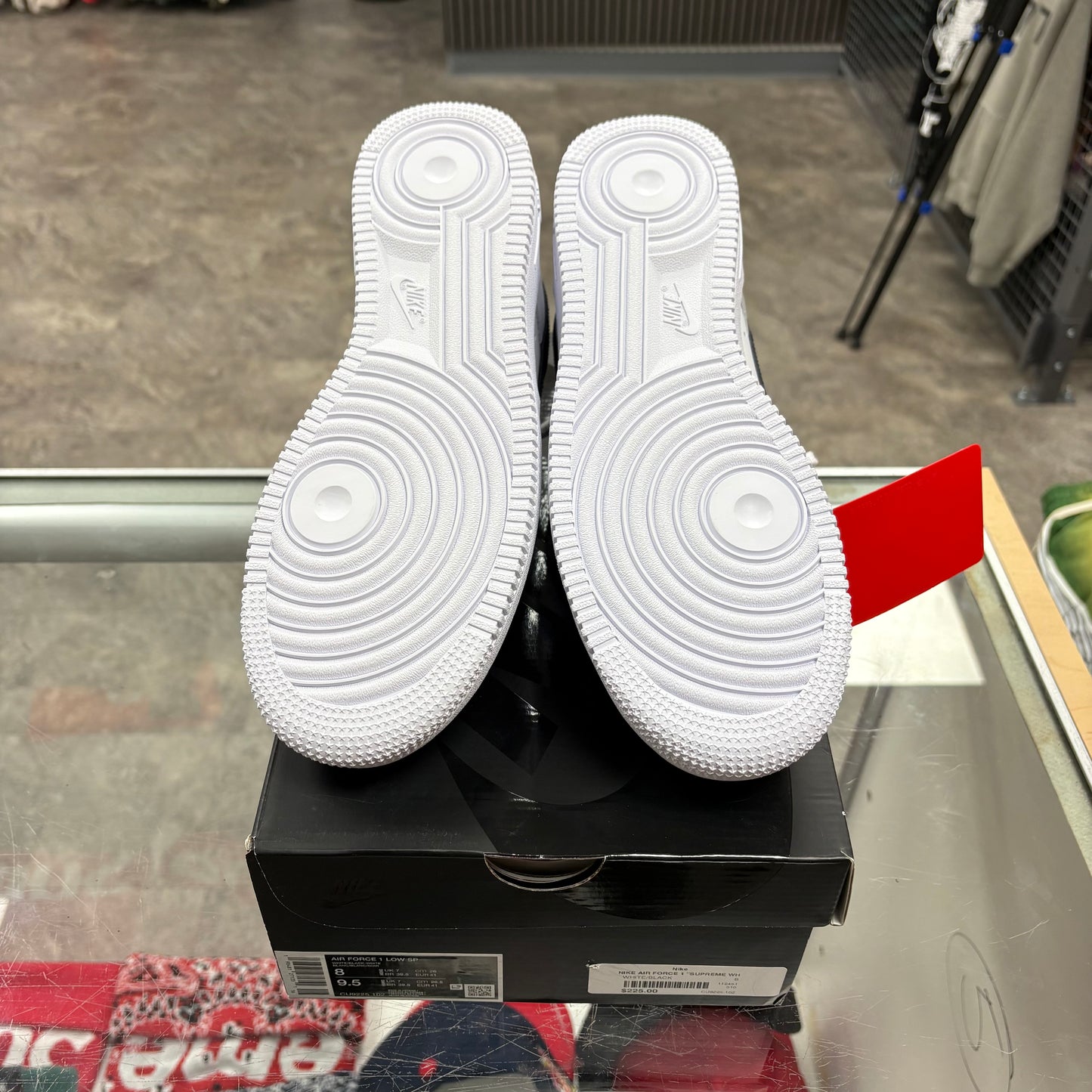 Nike Air Force 1 Low Supreme White Black