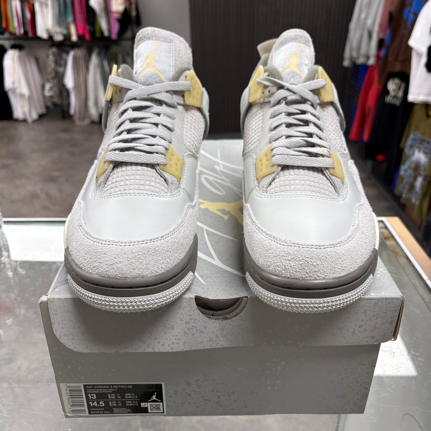 Jordan 4 Retro SE Craft Photon Dust