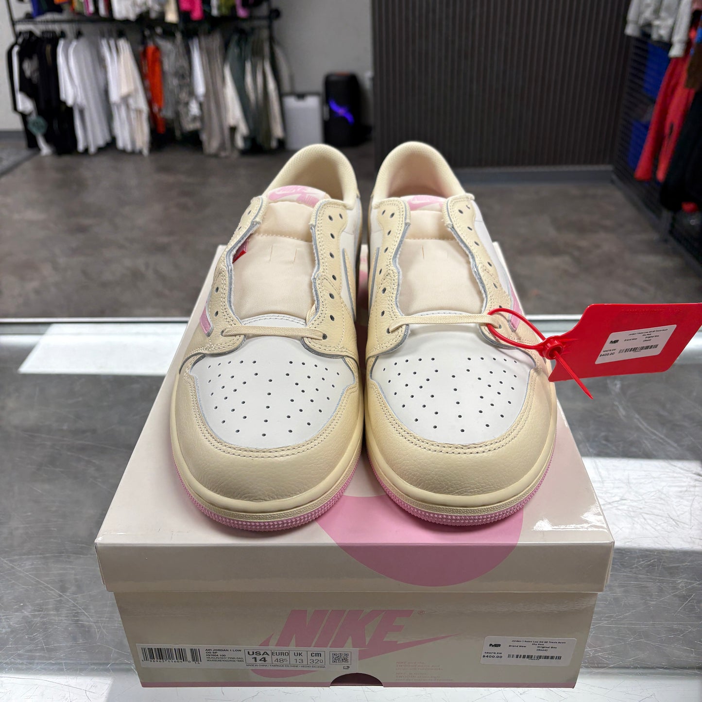 Jordan 1 Retro Low OG SP Travis Scott Shy Pink