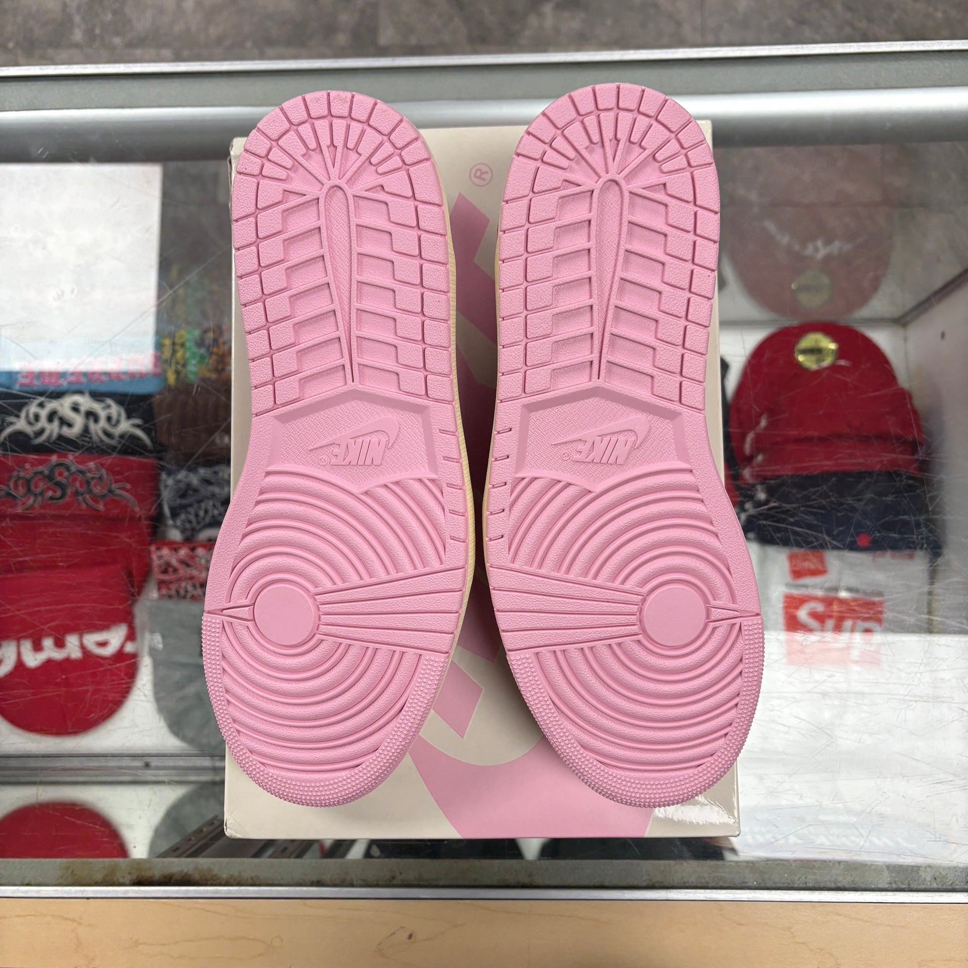 Jordan 1 Retro Low OG SP Travis Scott Sail Tropical Pink