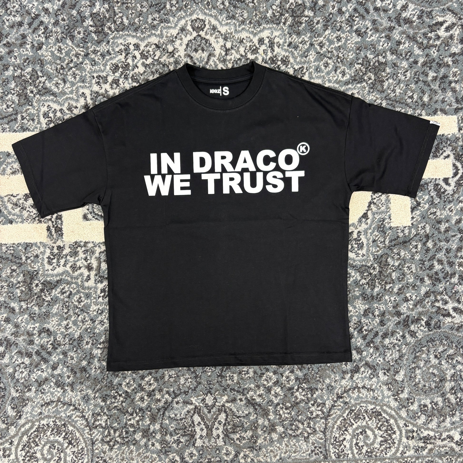 In Draco We Trust (Black White)