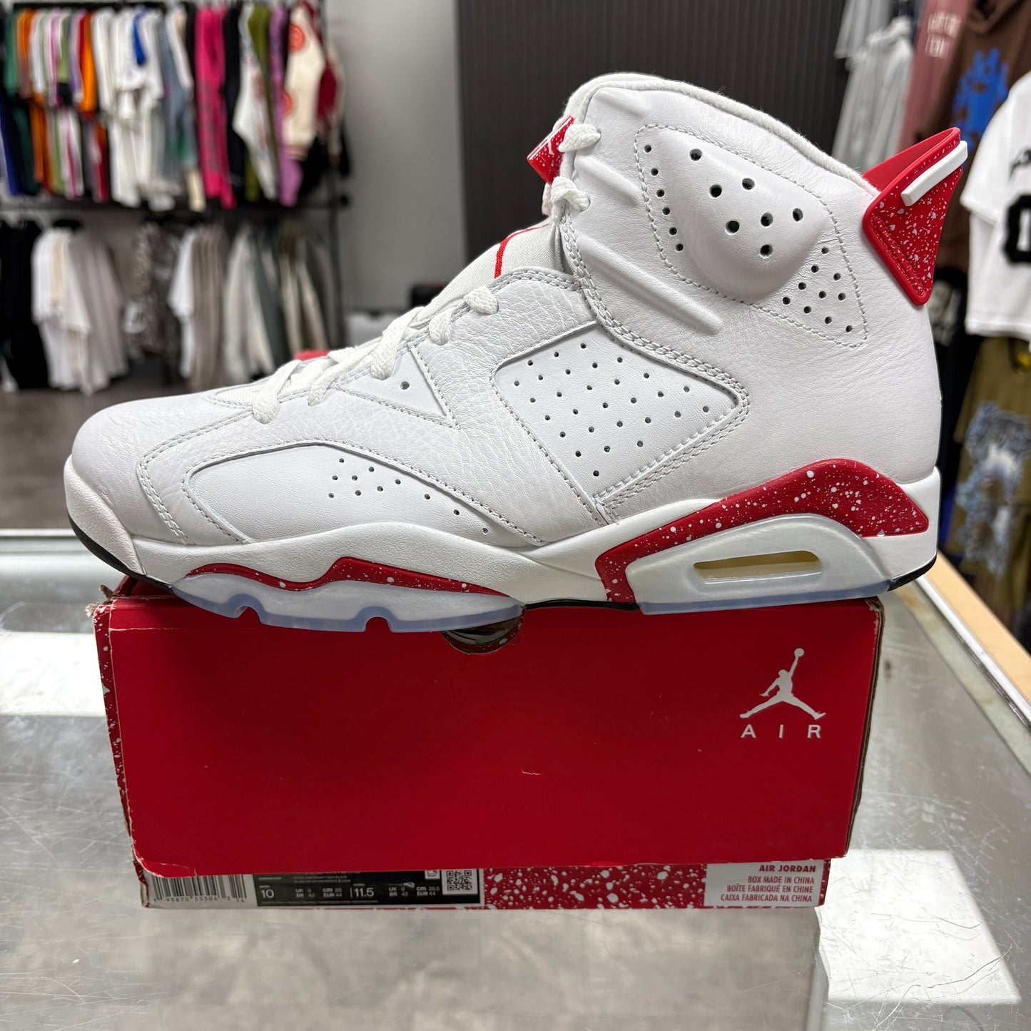 Jordan 6 Retro Red Oreo