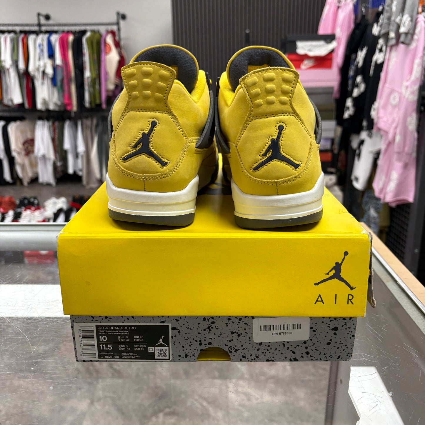Jordan 4 Retro Lightning (2021)