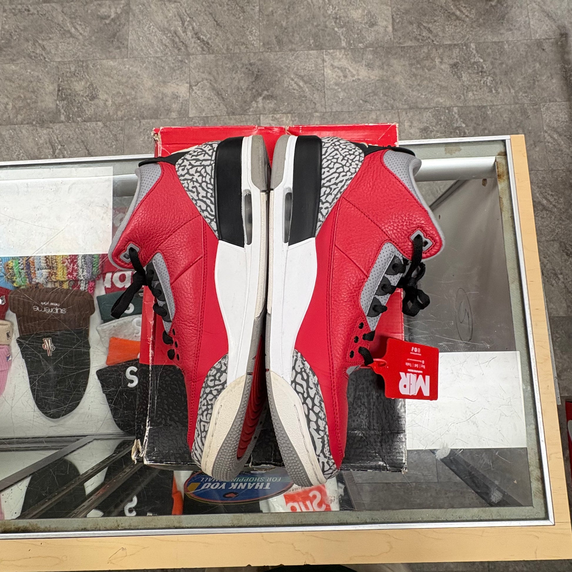 Jordan 3 Retro SE Unite