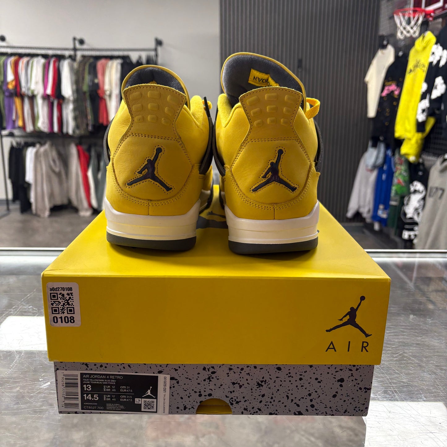 Jordan 4 Retro Lightning (2021)