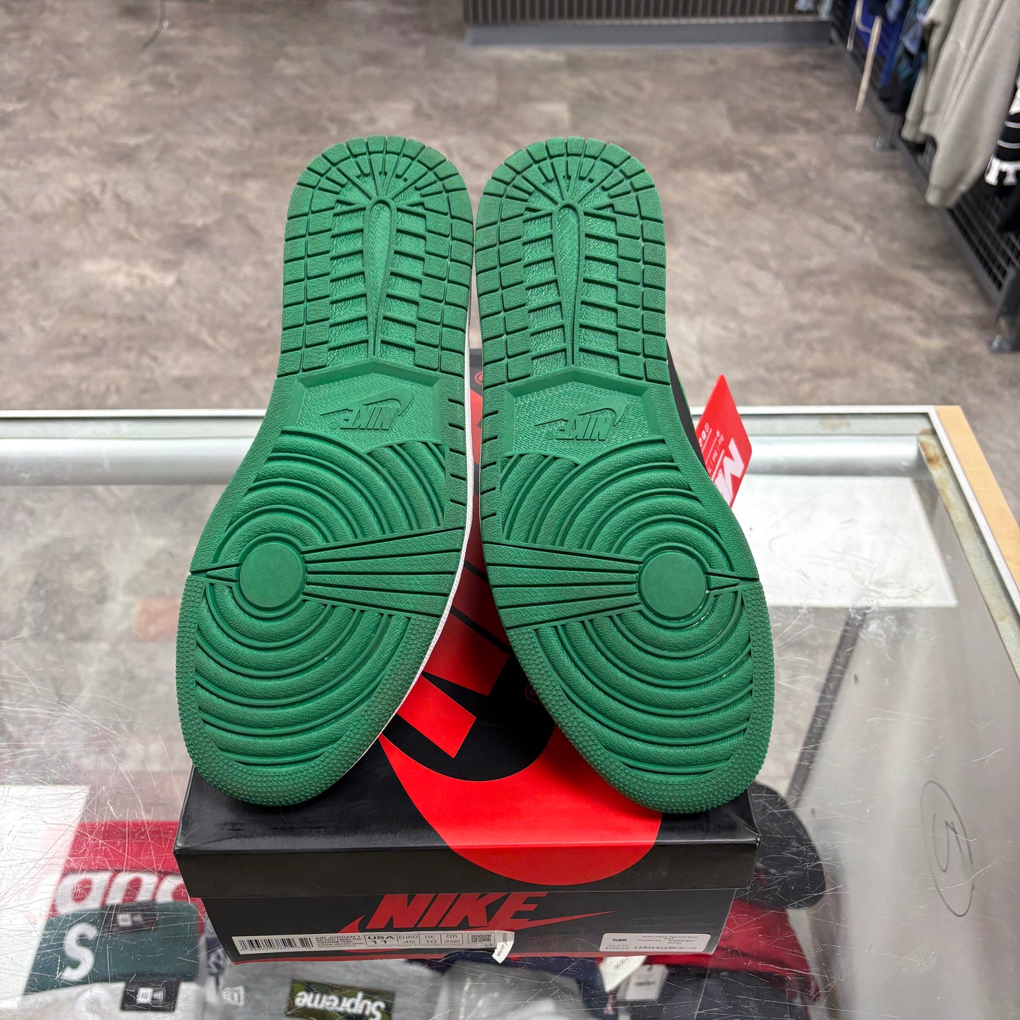 Jordan 1 Retro High Pine Green Black