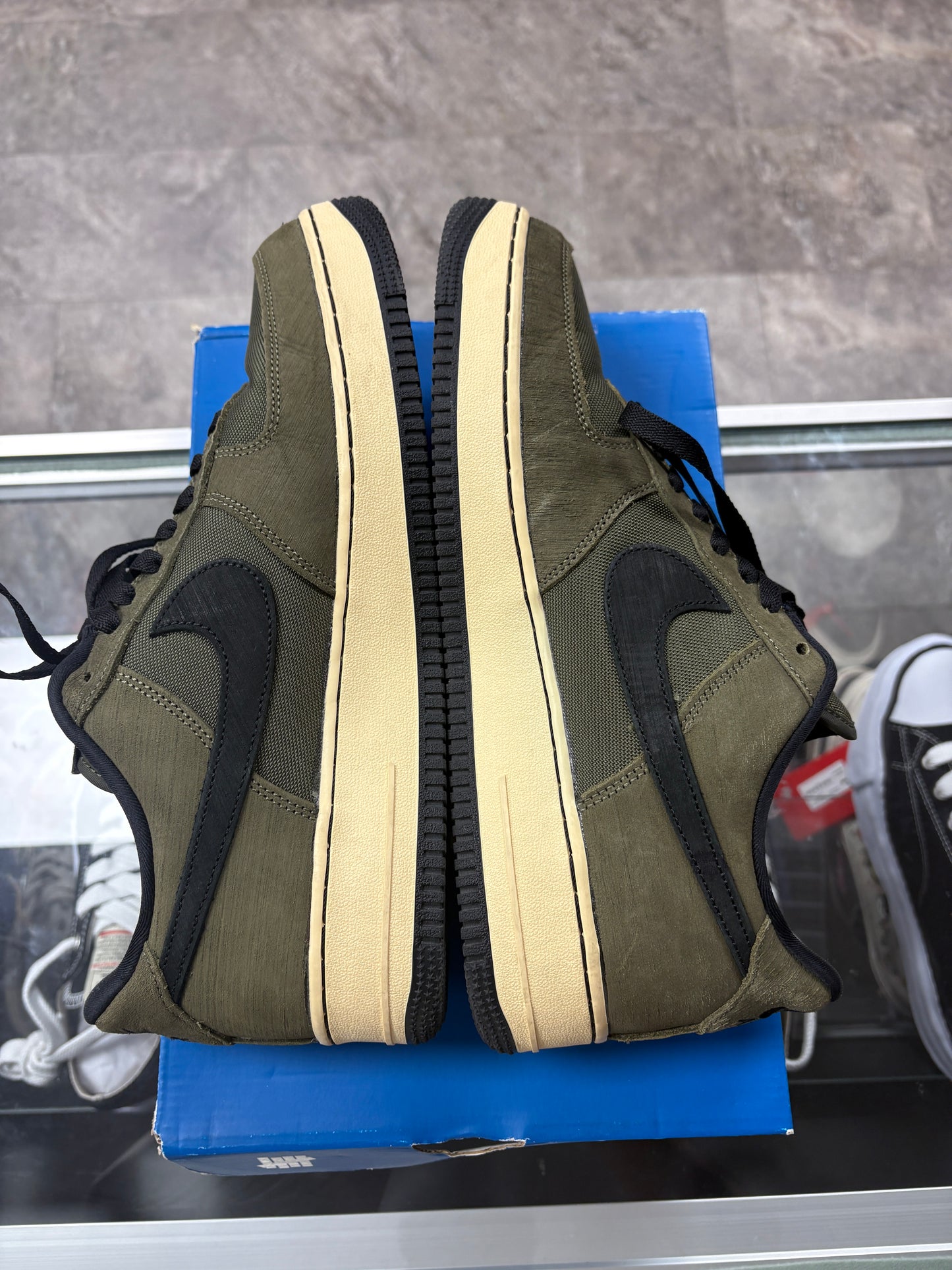 Nike Air Force 1 Low SP Undefeated Ballistic Dunk vs. AF1