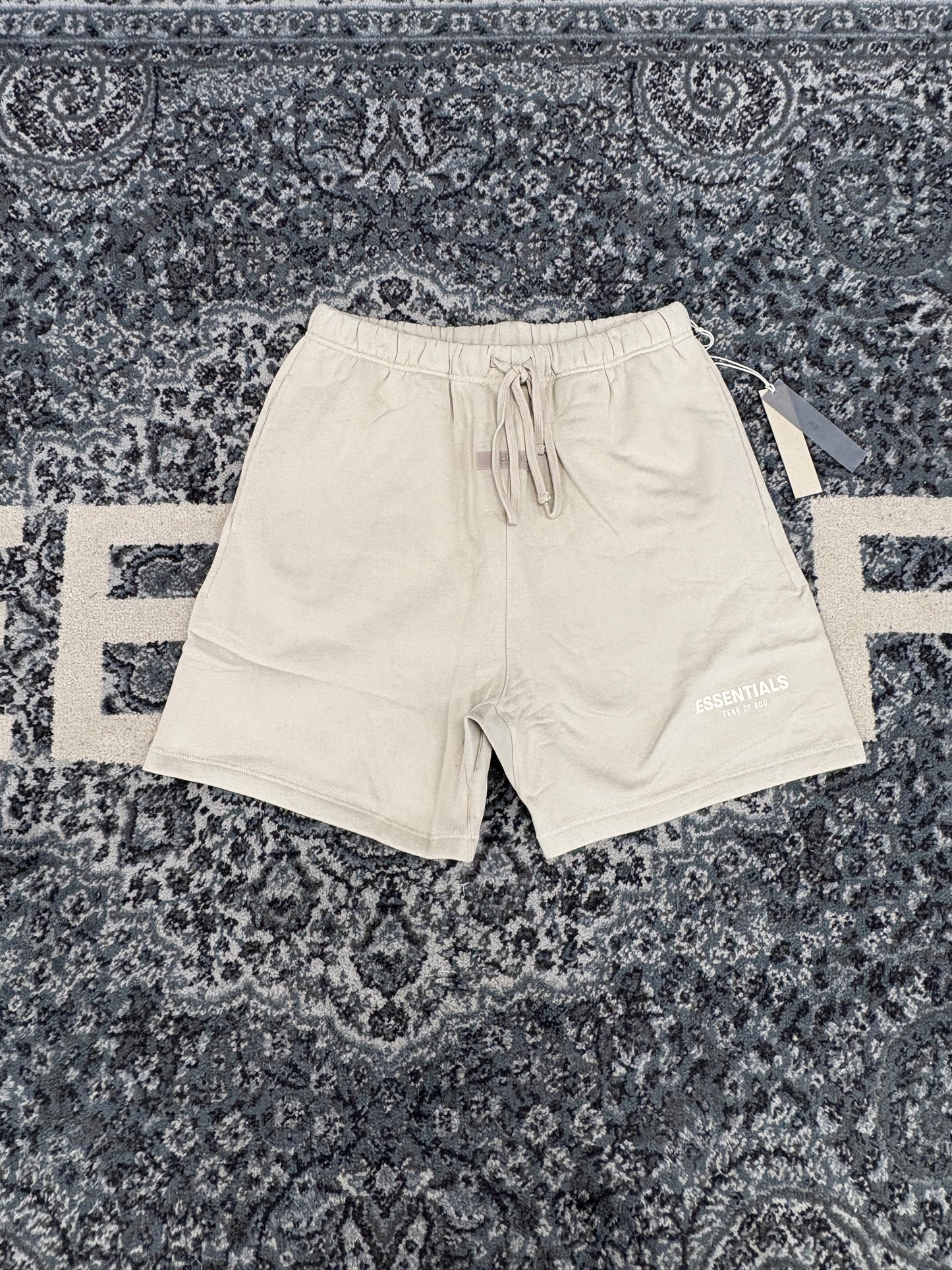 Essentials Shorts Wheat