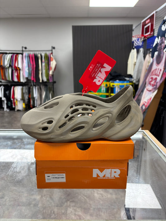 adidas Yeezy Foam RNNR Stone Sage