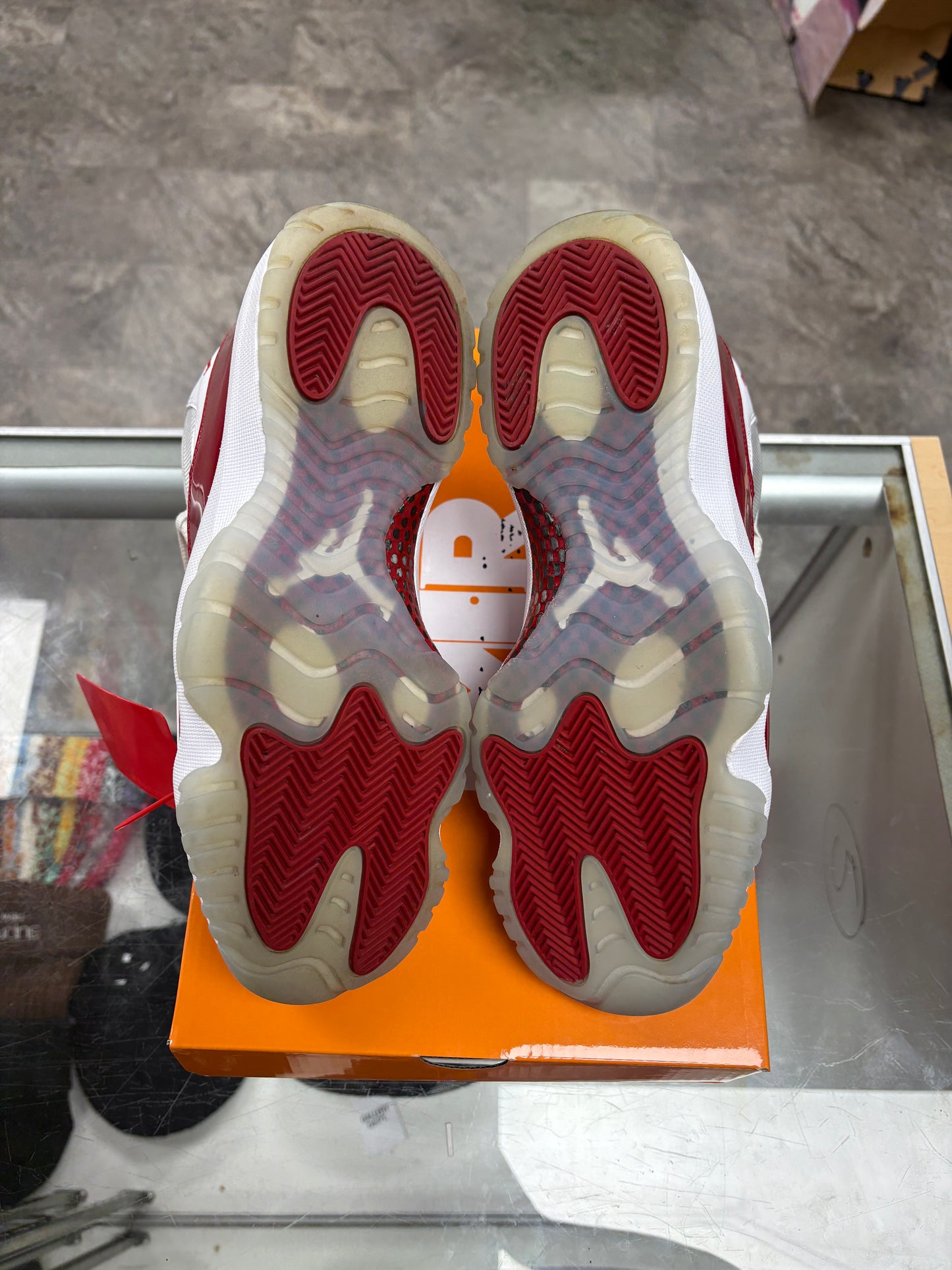 Jordan 11 Retro Cherry (2022)