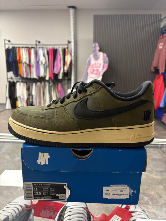 Nike Air Force 1 Low SP Undefeated Ballistic Dunk vs. AF1