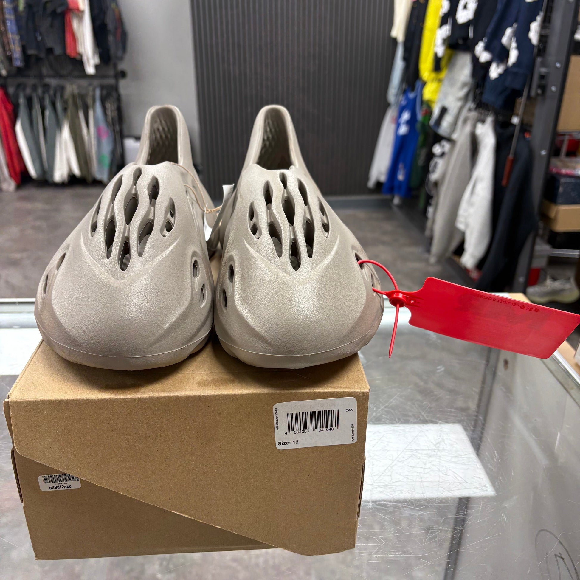 Adidas Yeezy Foam RNNR Stone Sage