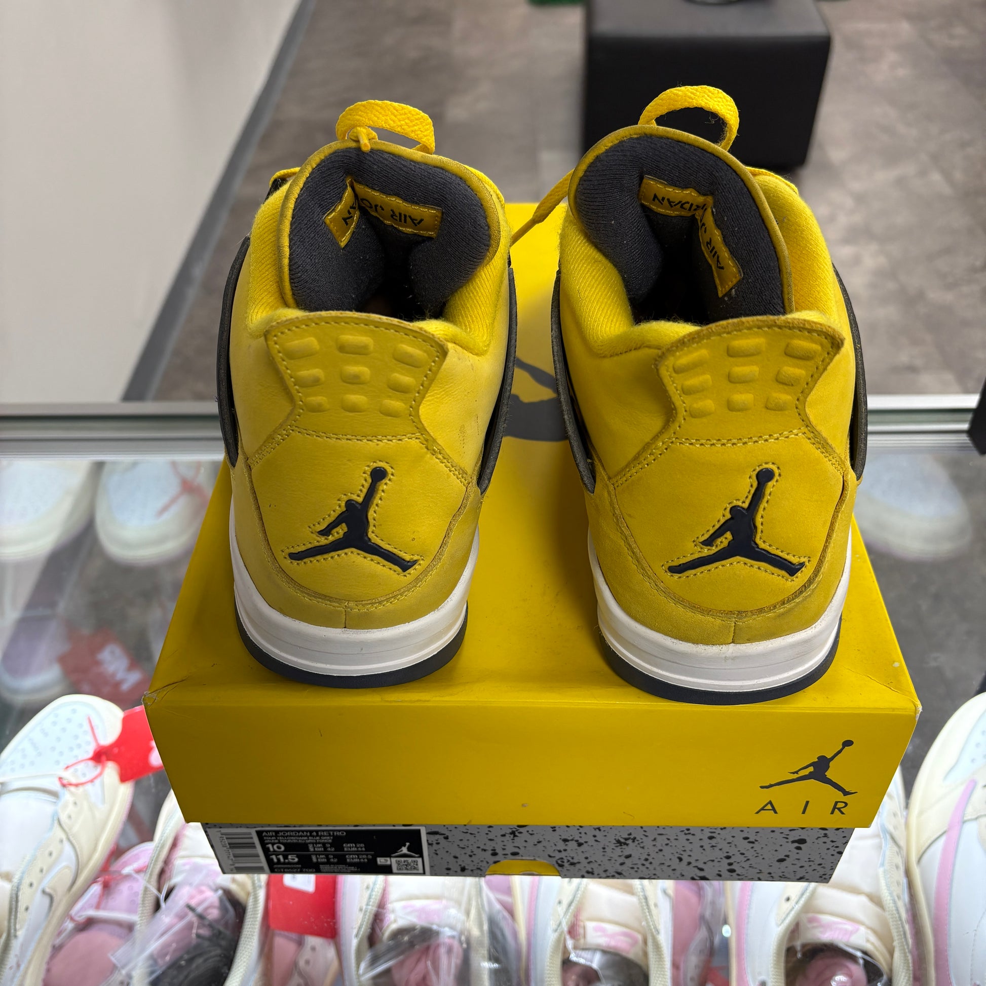 Jordan 4 Retro Lightning (2021)