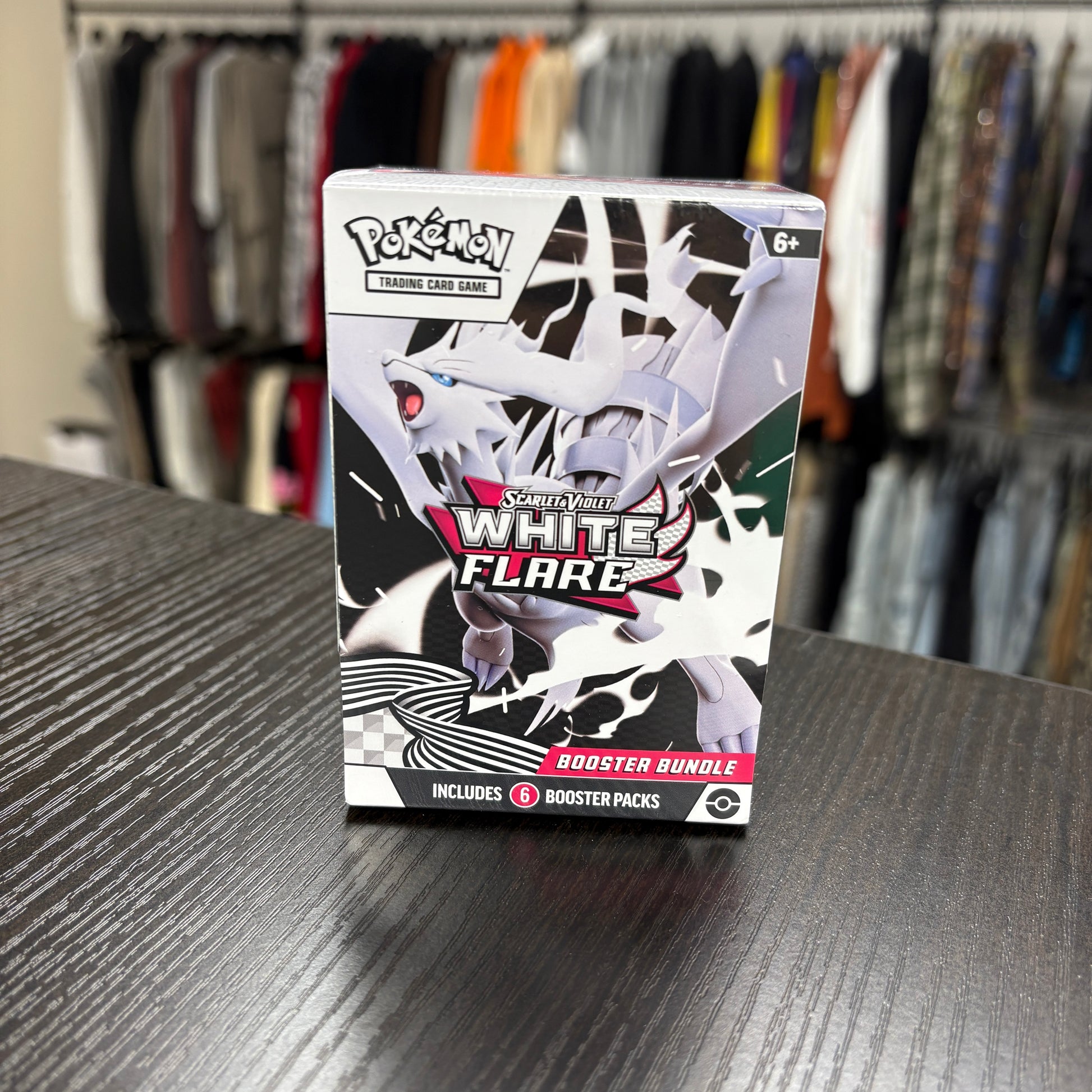 2025 Pokémon Scarlet & Violet White Flare Booster Bundle