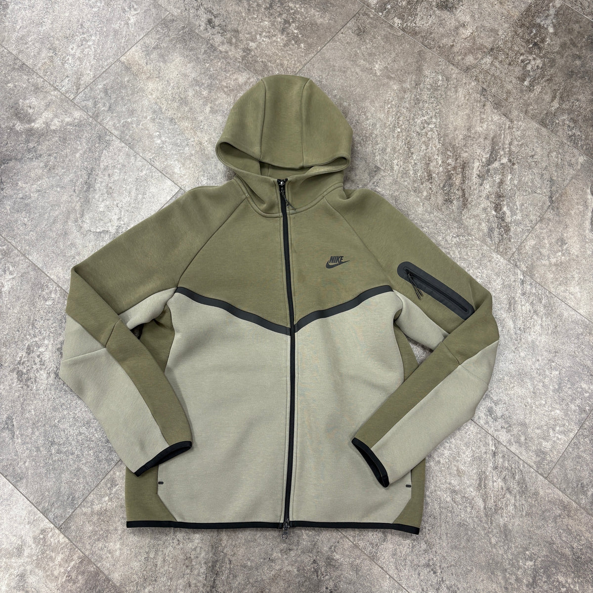 Nike Tech Jacket Olive