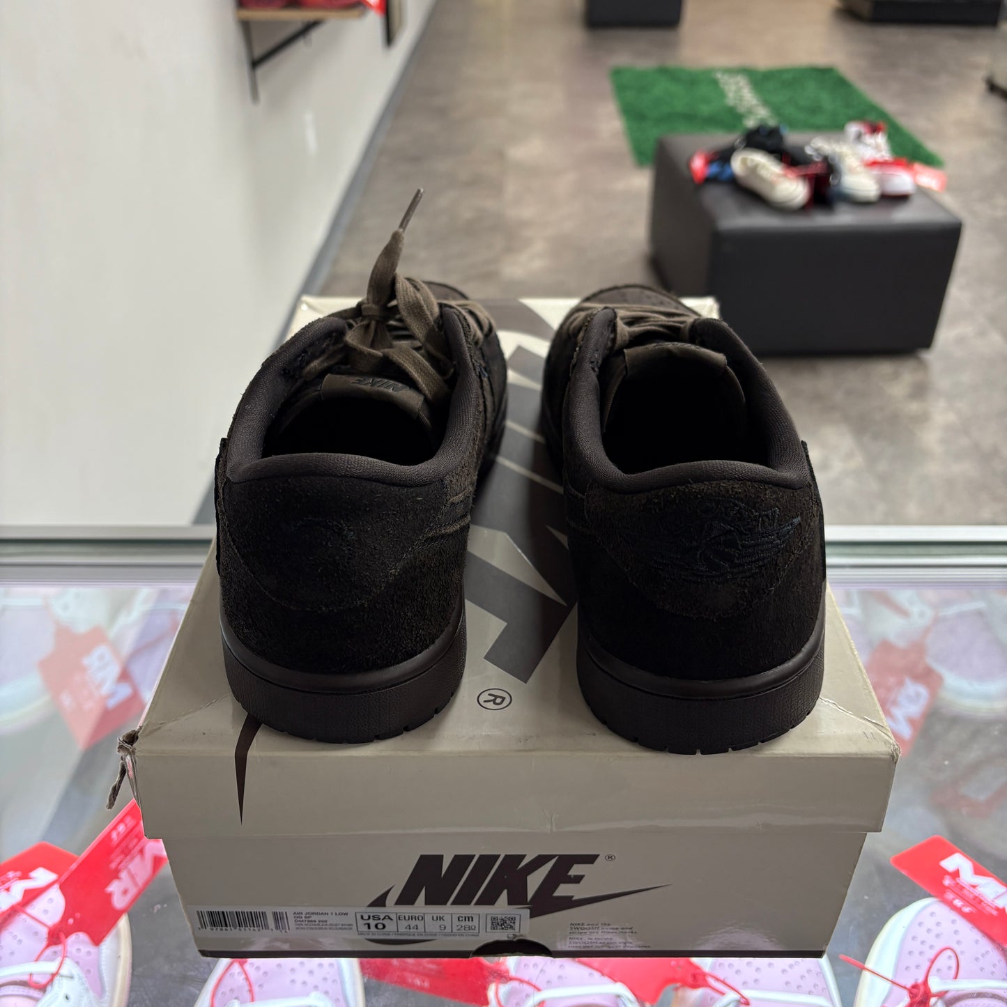 Jordan 1 Retro Low OG SP Travis Scott Velvet Brown
