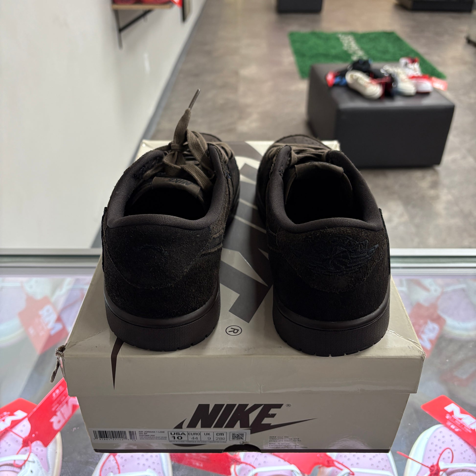 Jordan 1 Retro Low OG SP Travis Scott Velvet Brown