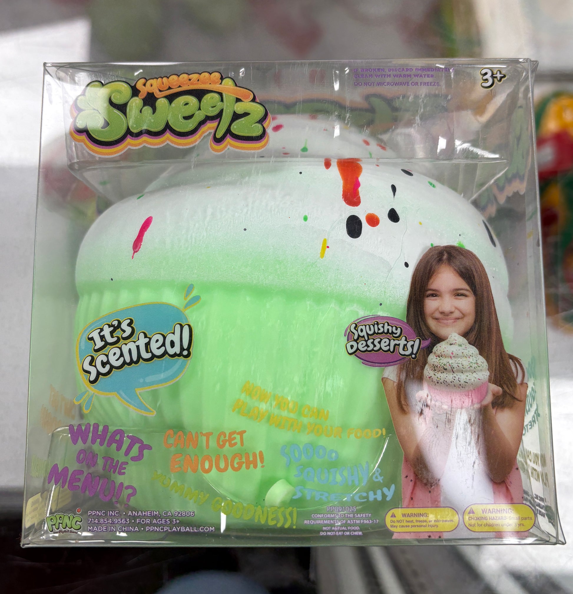 PPNC Squeezee Sweetz Cupcake Scented Fidget Toy