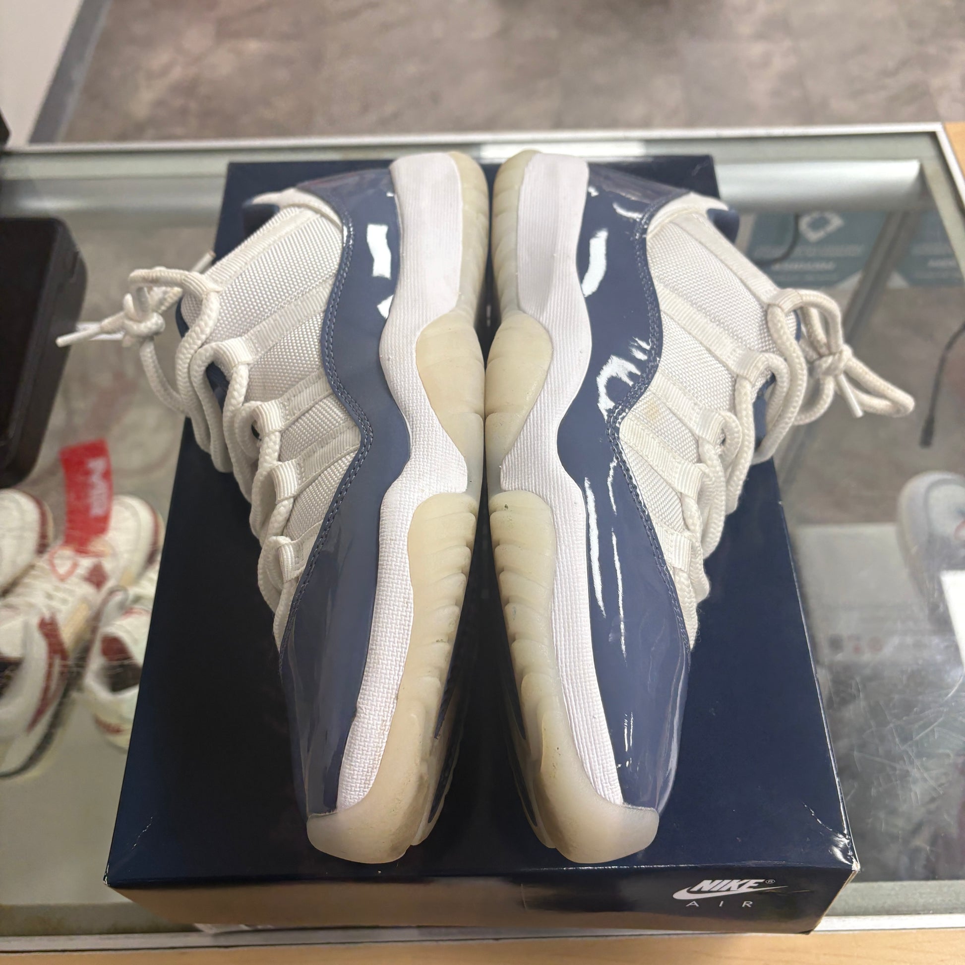 Jordan 11 Retro Low Diffused Blue