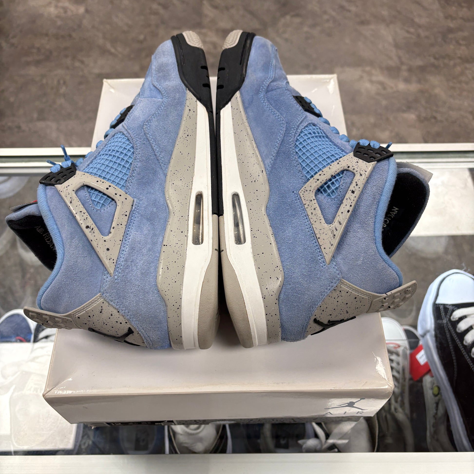Jordan 4 Retro University Blue
