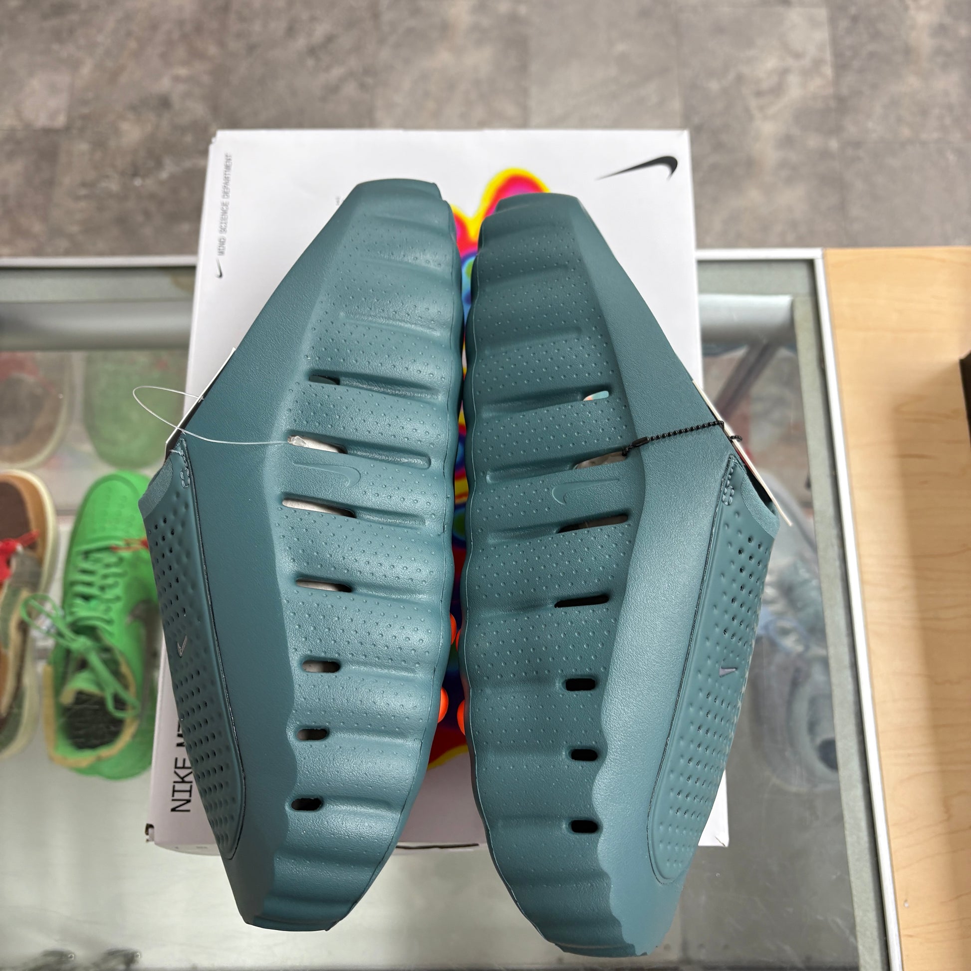 Nike Mind 001 Mineral Slate Light Pumice Hyper Crimson Metallic Platinum