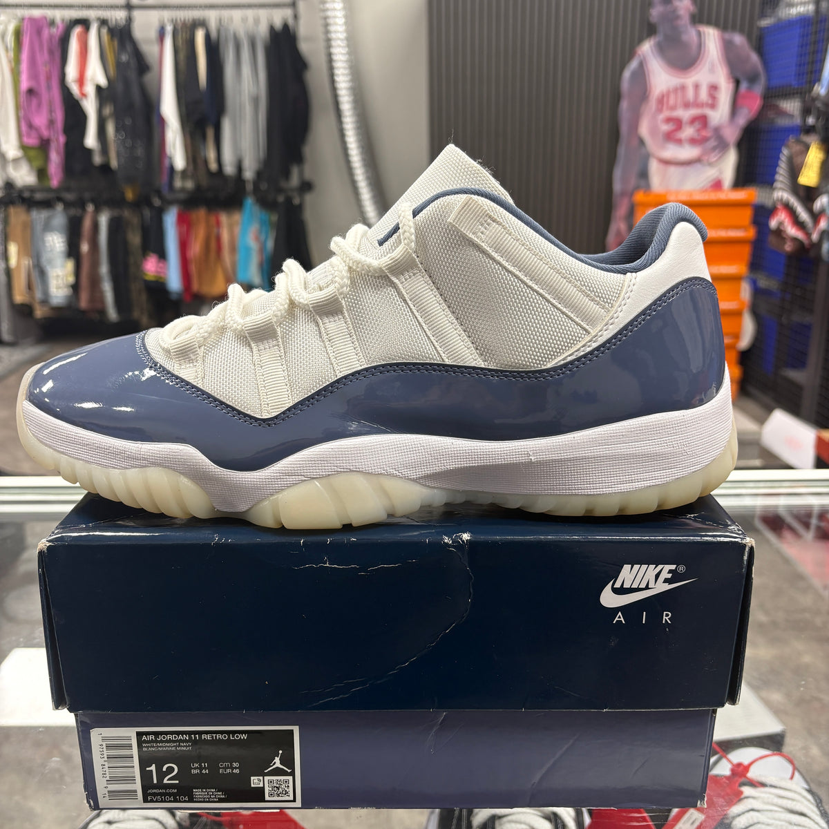 Jordan 11 Retro Low Diffused Blue