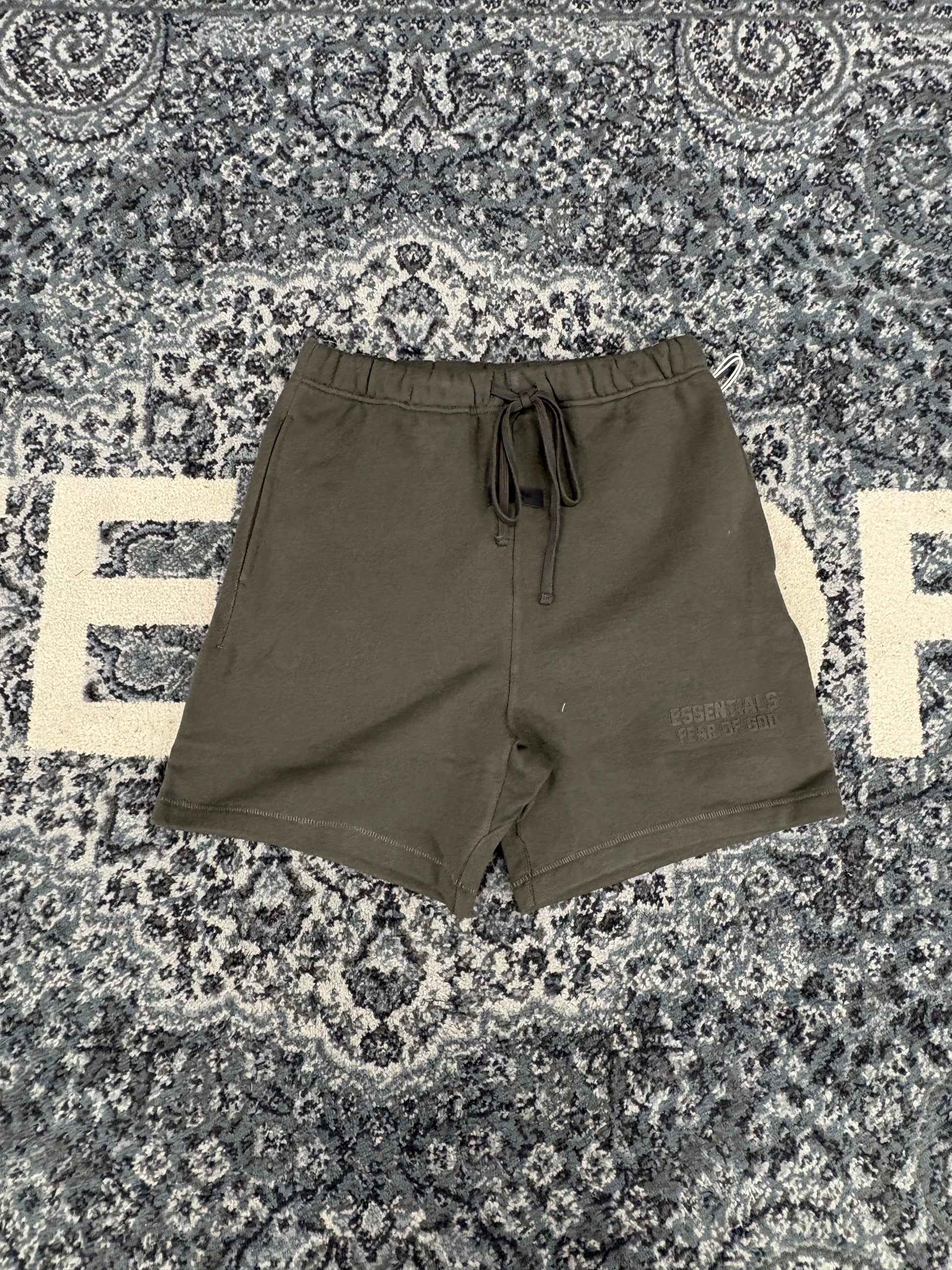 Essentials Shorts Off Black