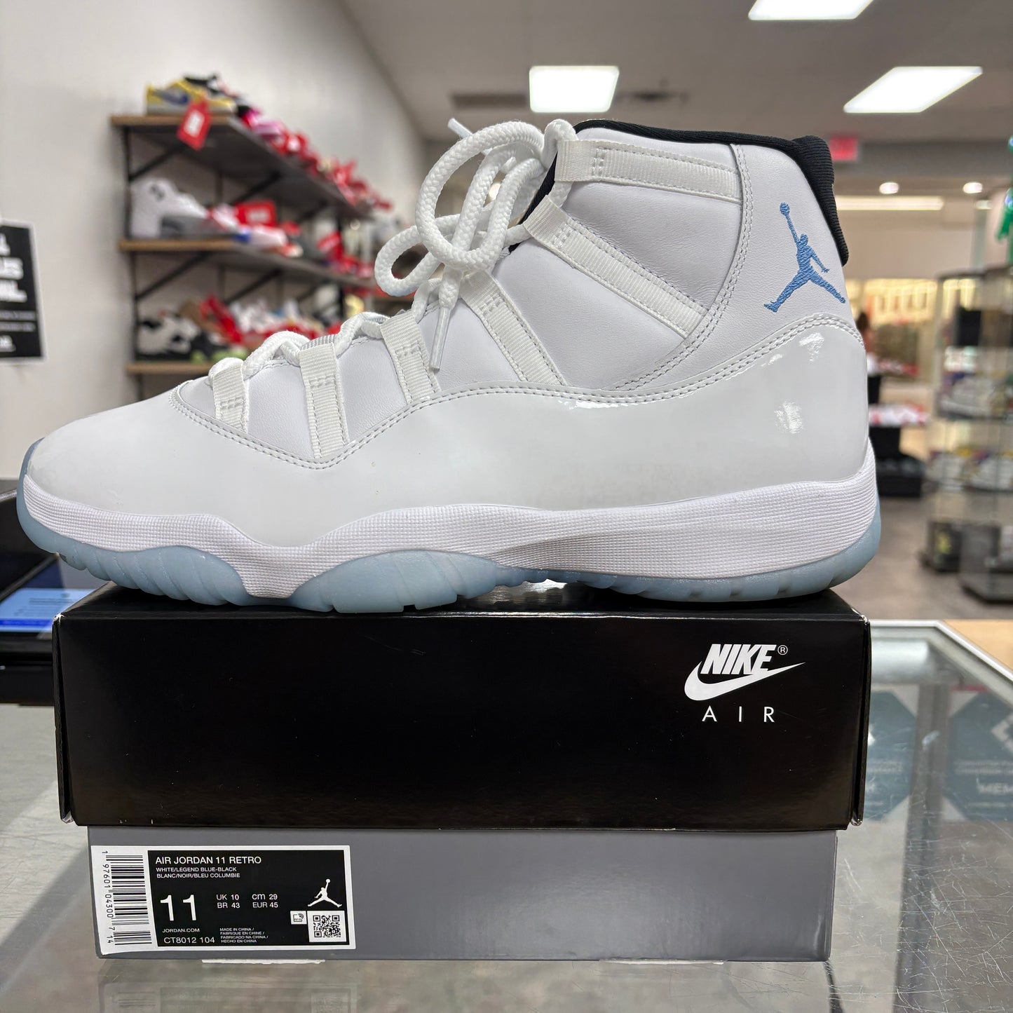 Jordan 11 Retro Legend Blue (2024)