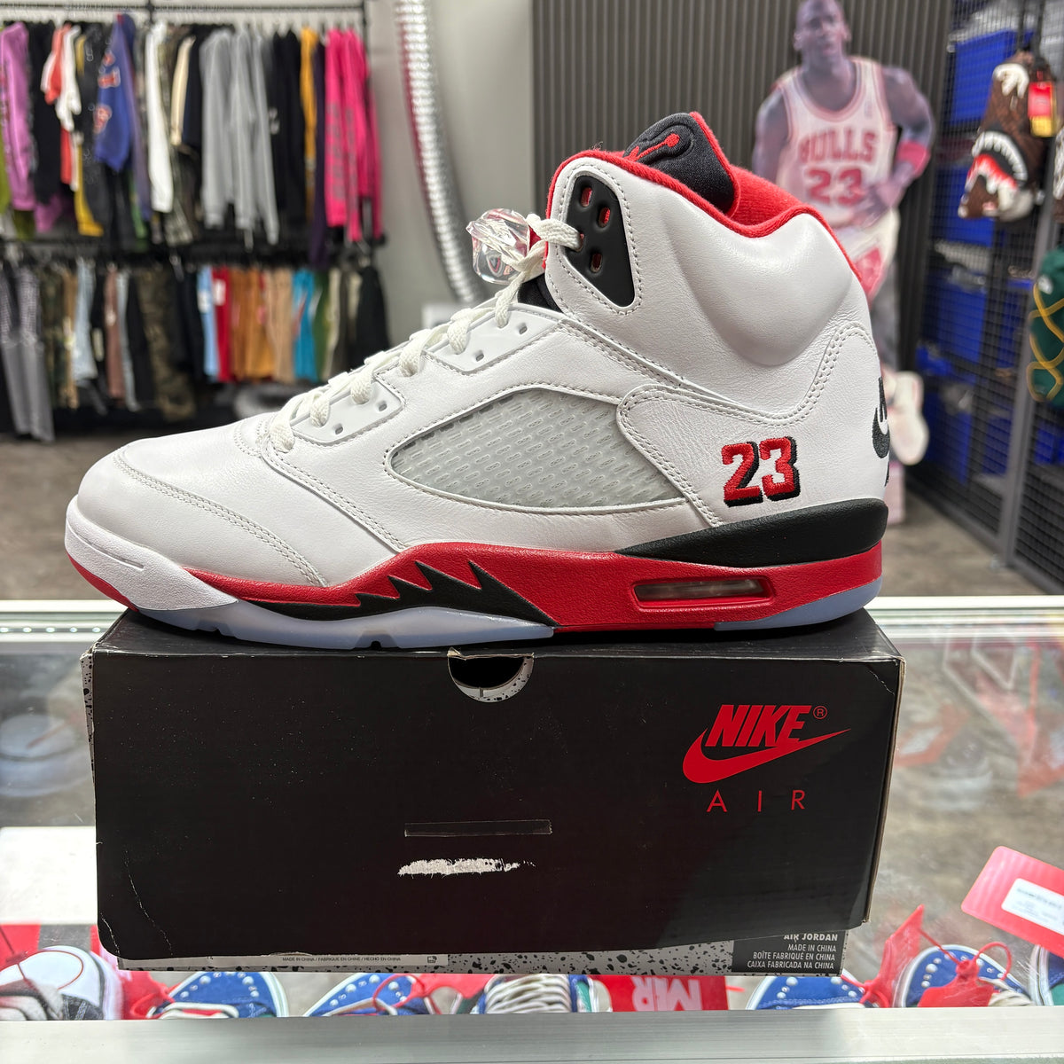 Jordan 5 Retro Fire Red Black Tongue (2025)
