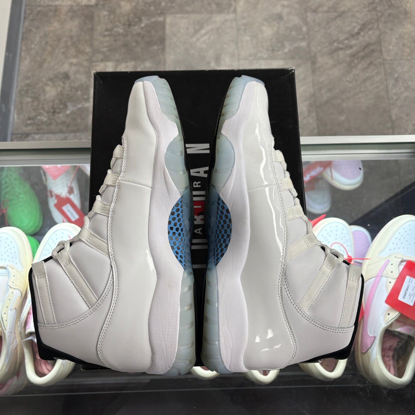 Jordan 11 Retro Legend Blue (2024)